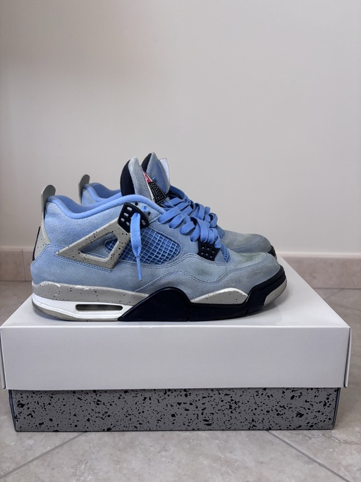 Air Jordan 4 Retro 'University Blue' (2021)
