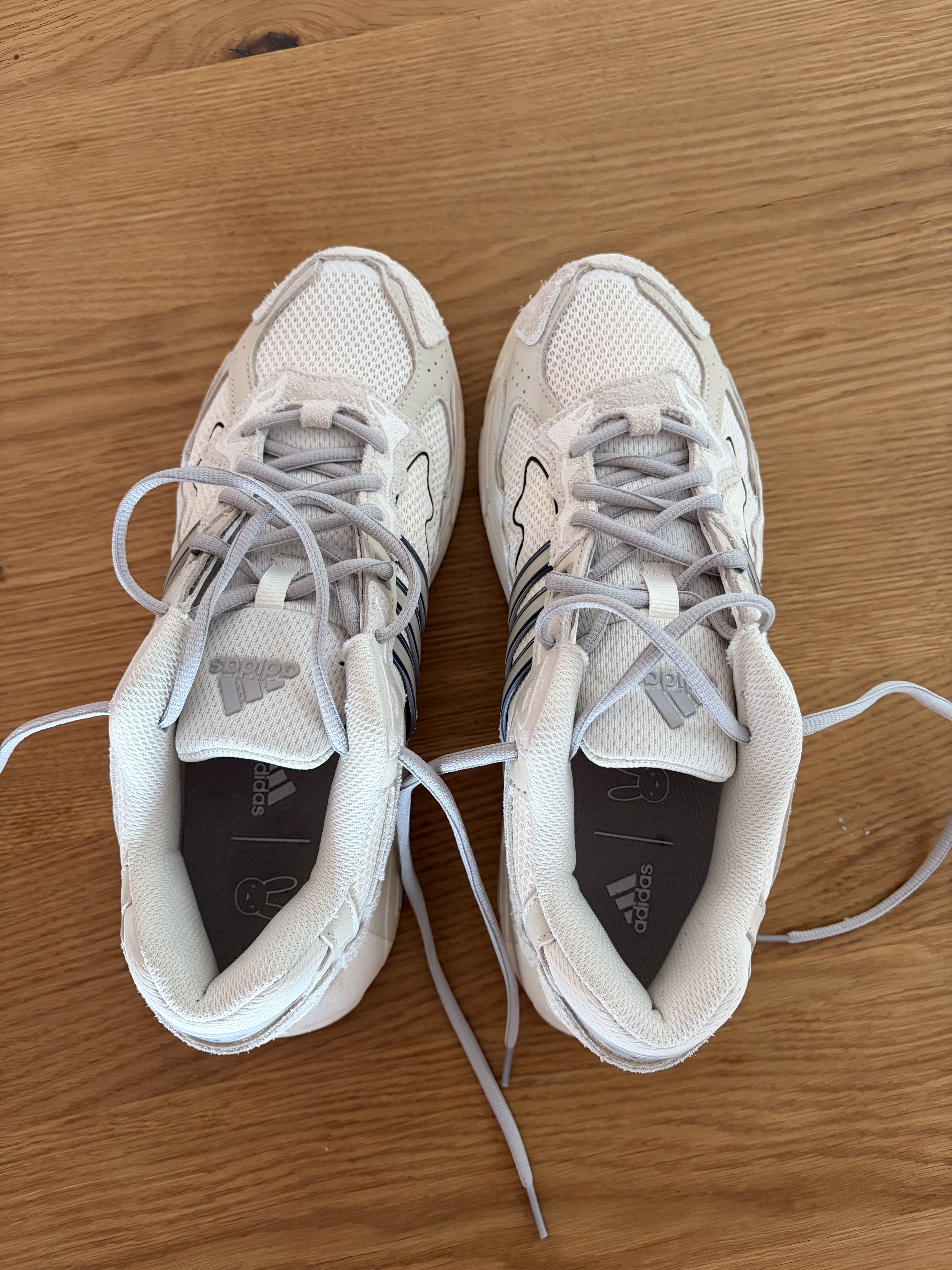 Adidas x Bad Bunny Response CL 'Wonder White' (2024) photo 3