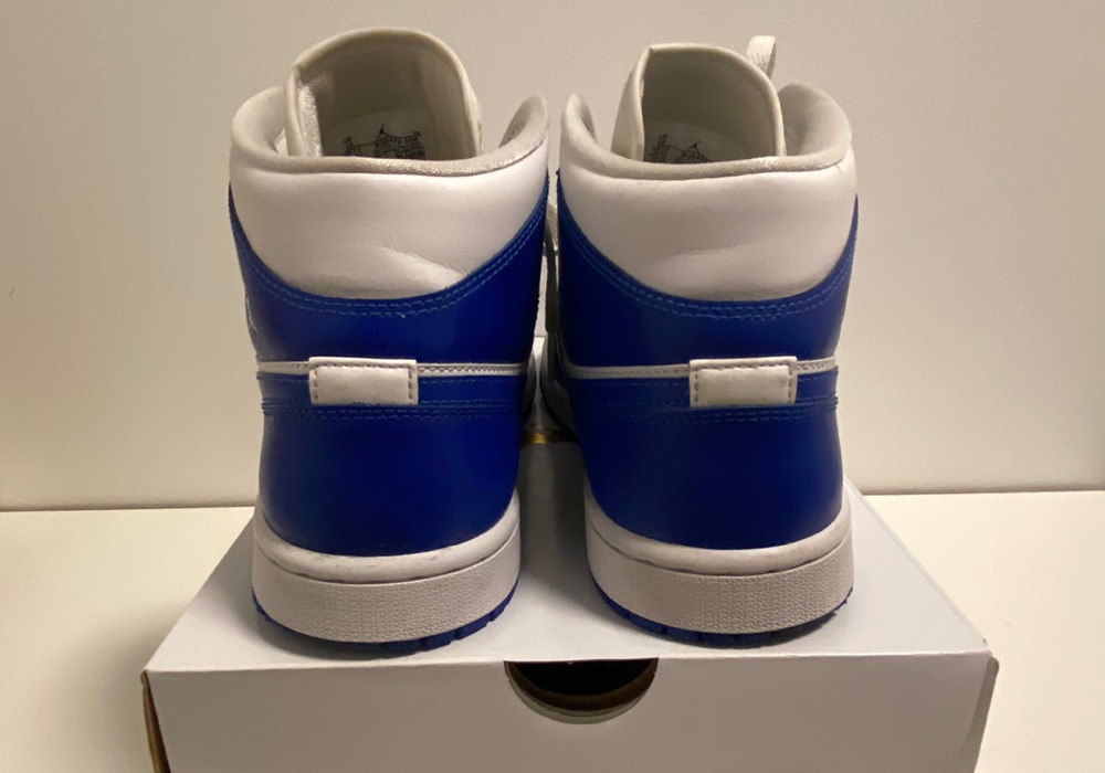 Air Jordan 1 Mid WMNS 'Kentucky' (2021) photo 4