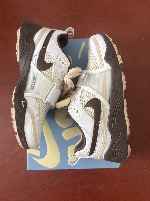 Nike x Travis Scott Zoom Field Jaxx 'Light Chocolate' (2024)