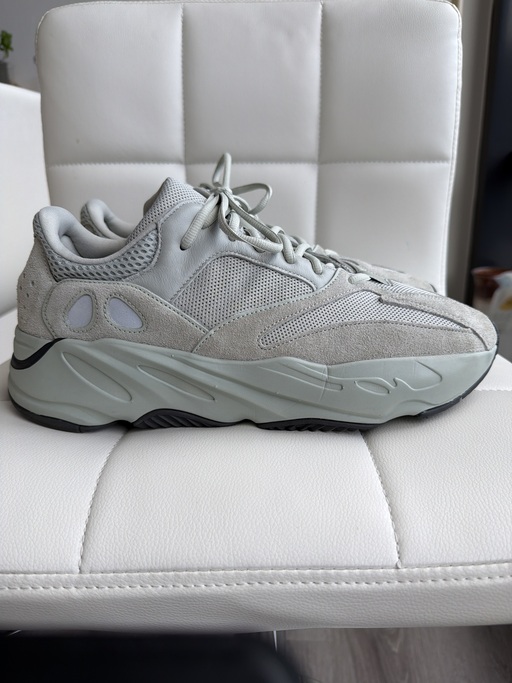 Yeezy 700 'Salt'