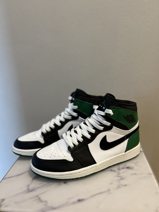 Air Jordan 1 Retro Defining Moments Celtics (DMP)