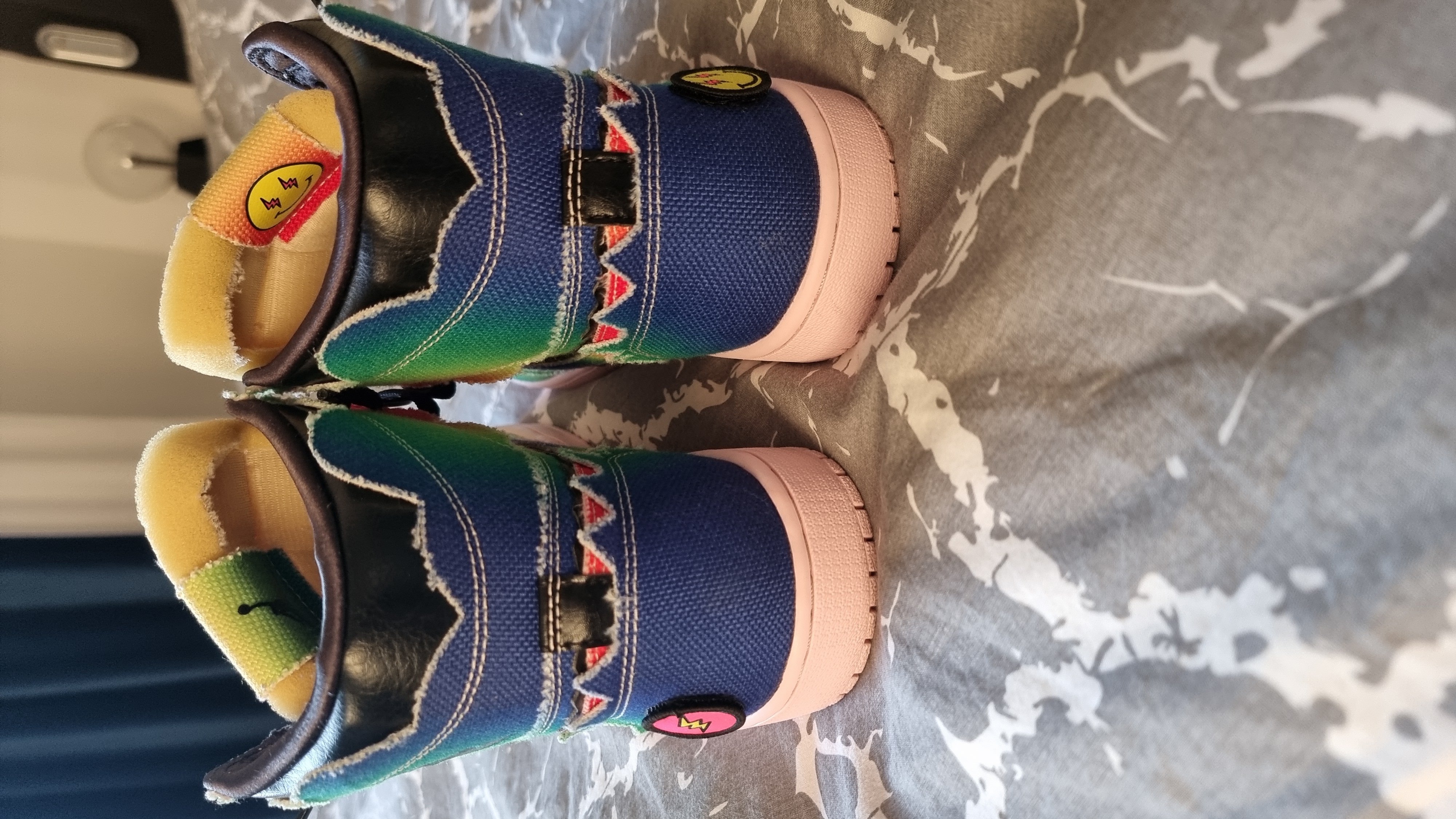 Air Jordan 1 Retro High J Balvin (2020) photo 4