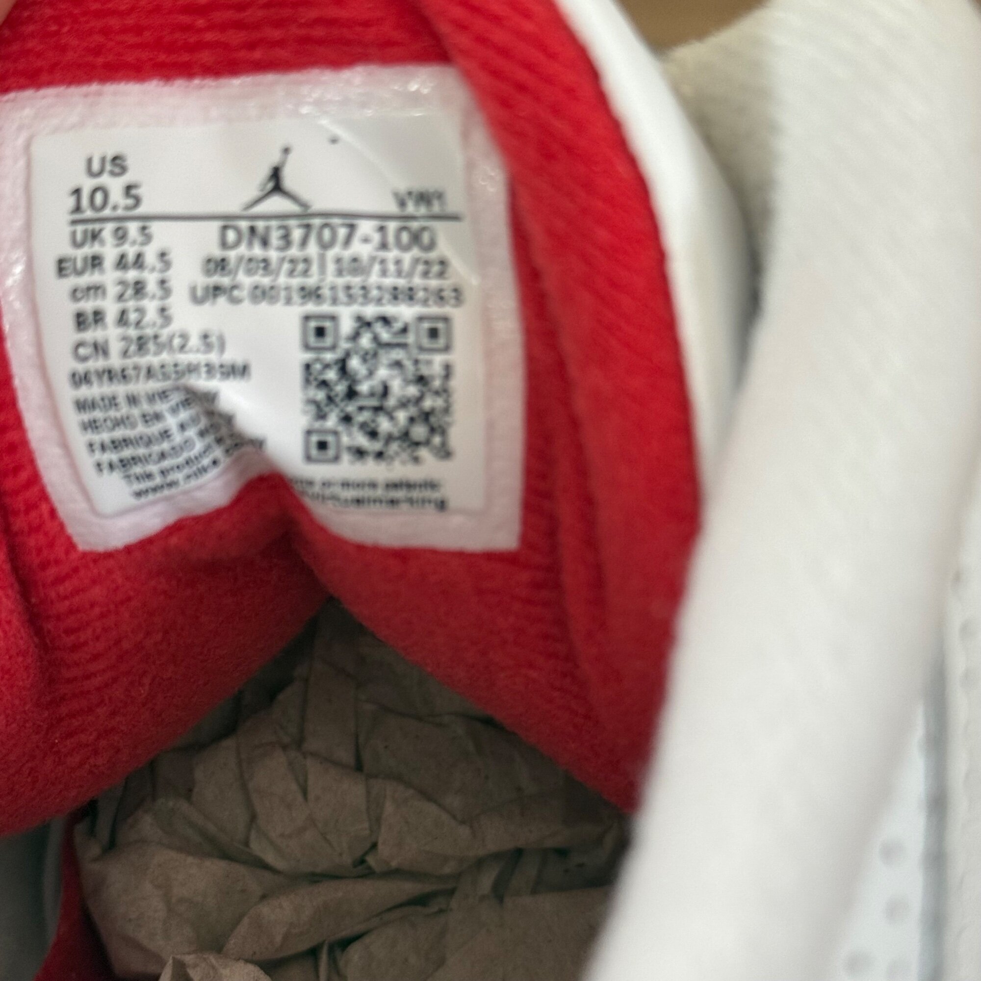 Air Jordan 3 'White Cement Reimagined' (2023) photo 6