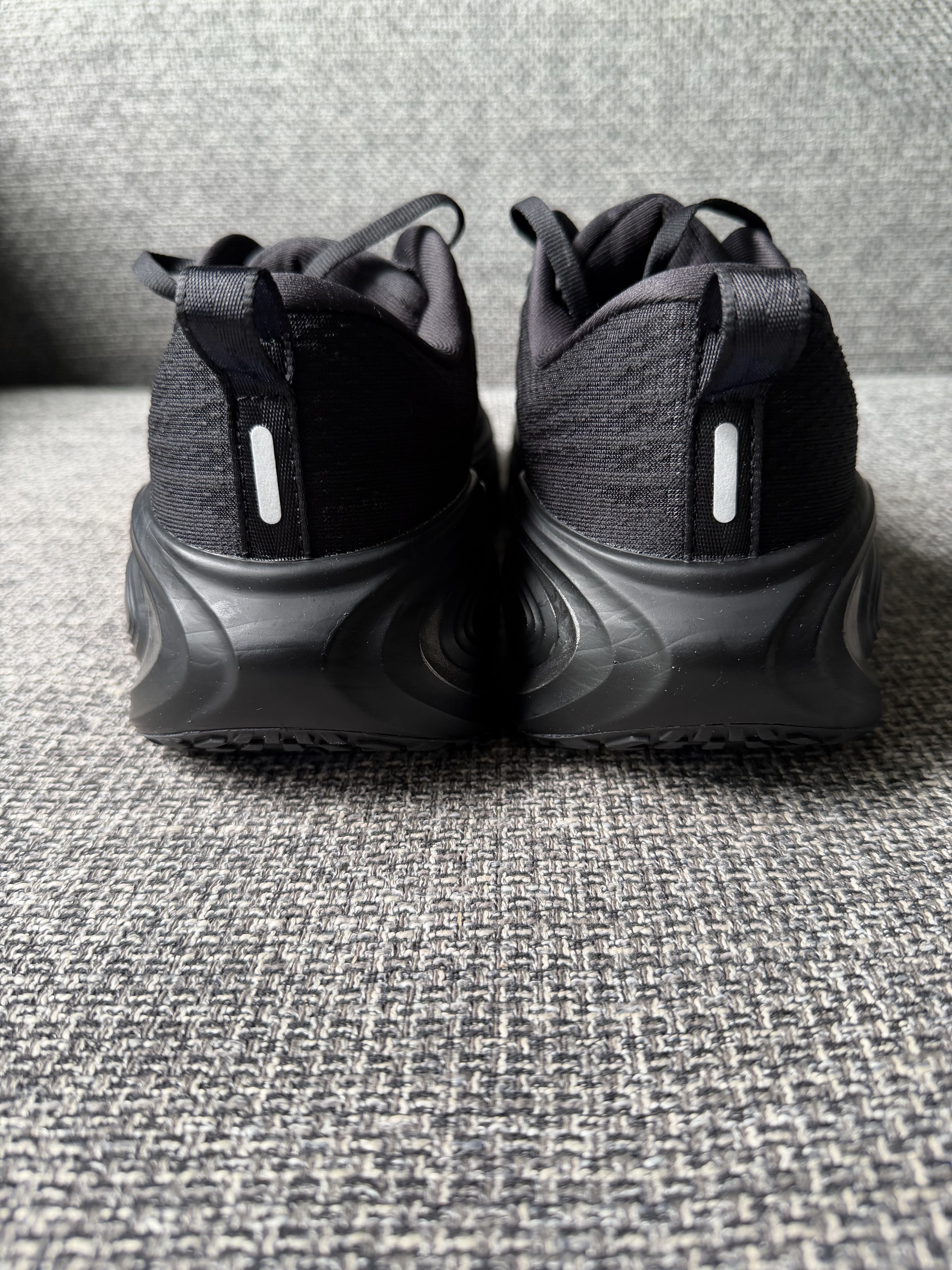 Nike Vomero Plus 'Black Game Royal' (2026) photo 5