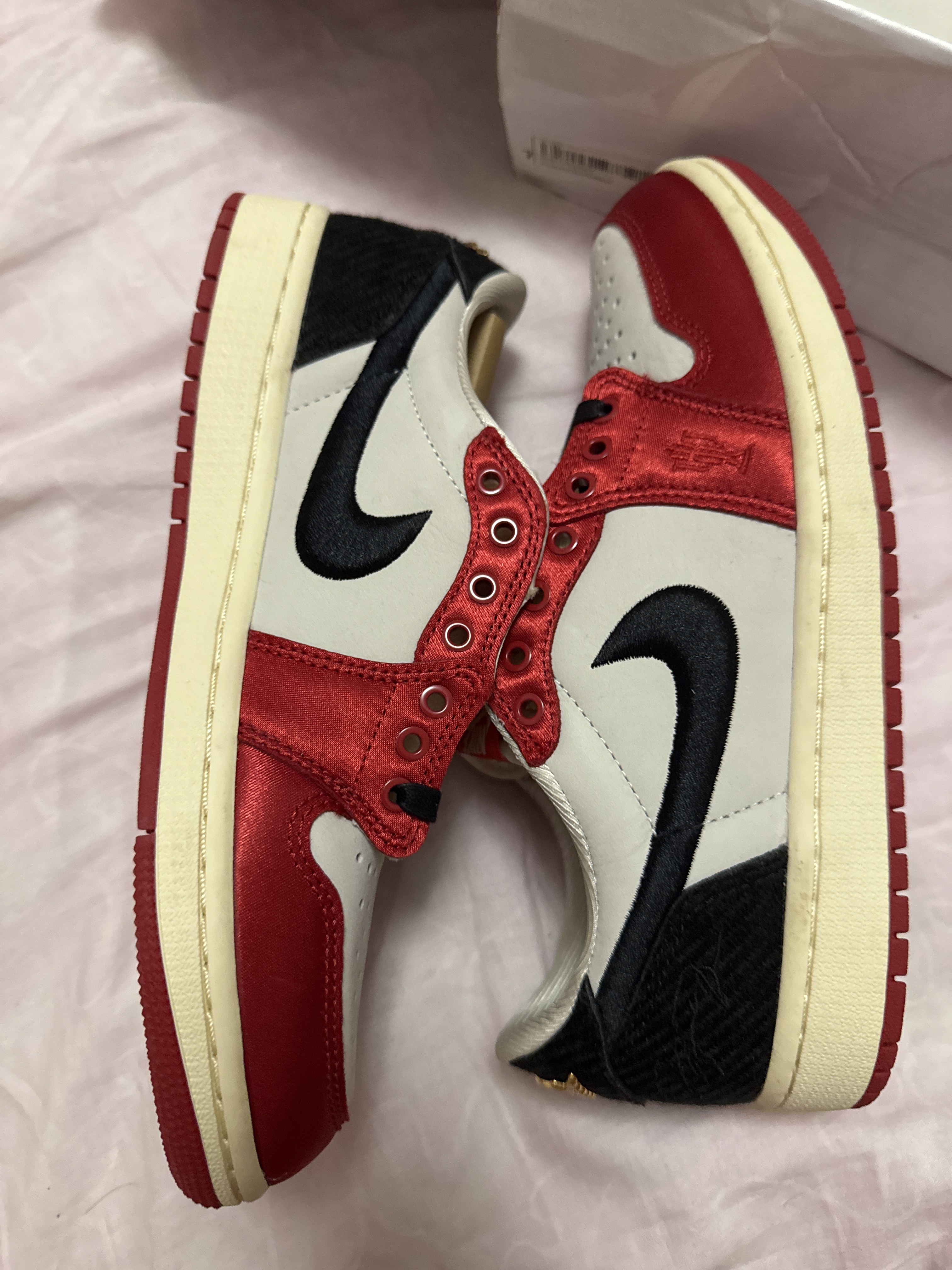 Air Jordan x Trophy Room 1 Low OG 'Away' (2024) photo 2