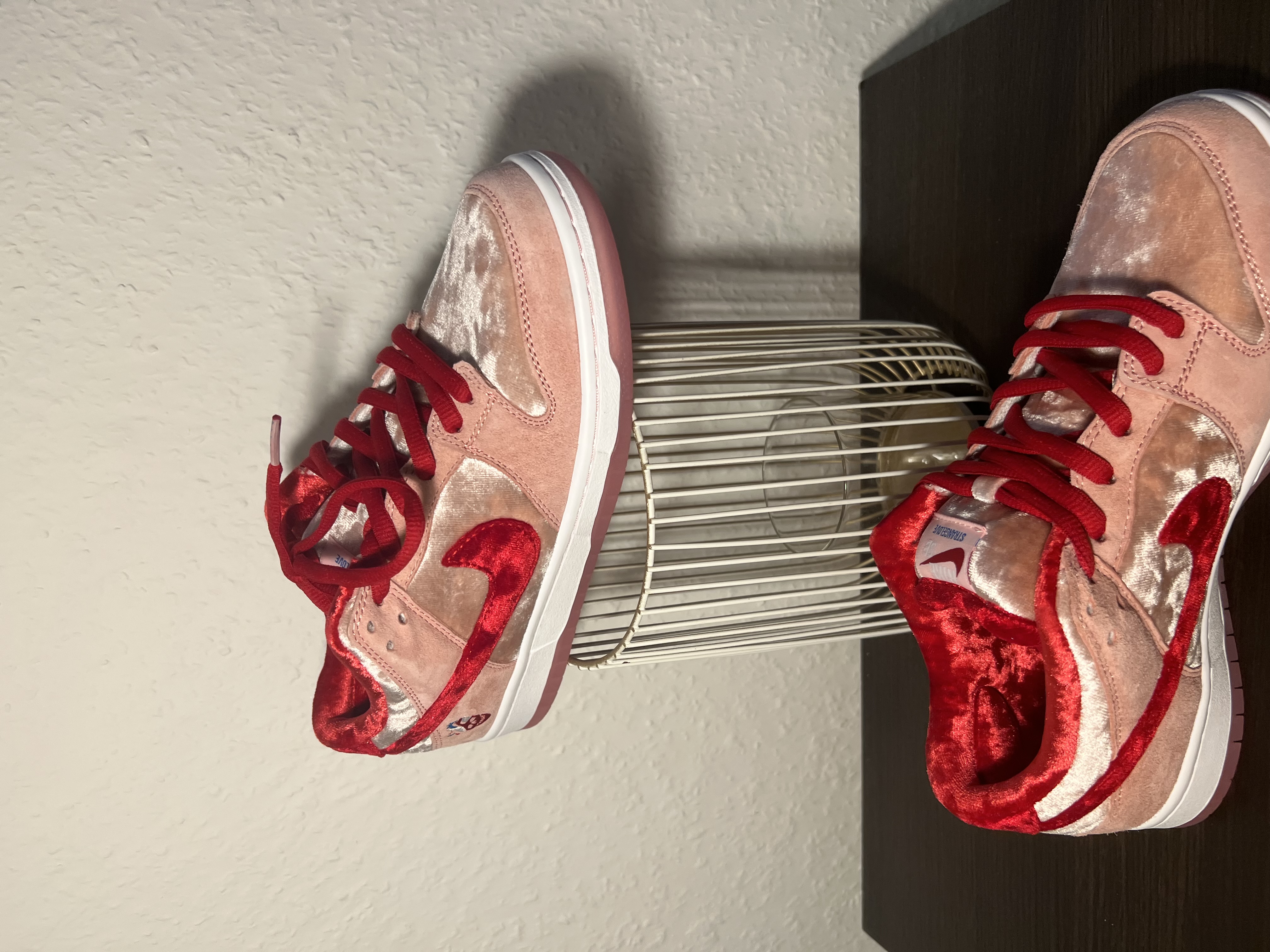Nike SB x StrangeLove Dunk Low Skateboards (Regular Box) (2020) photo 2
