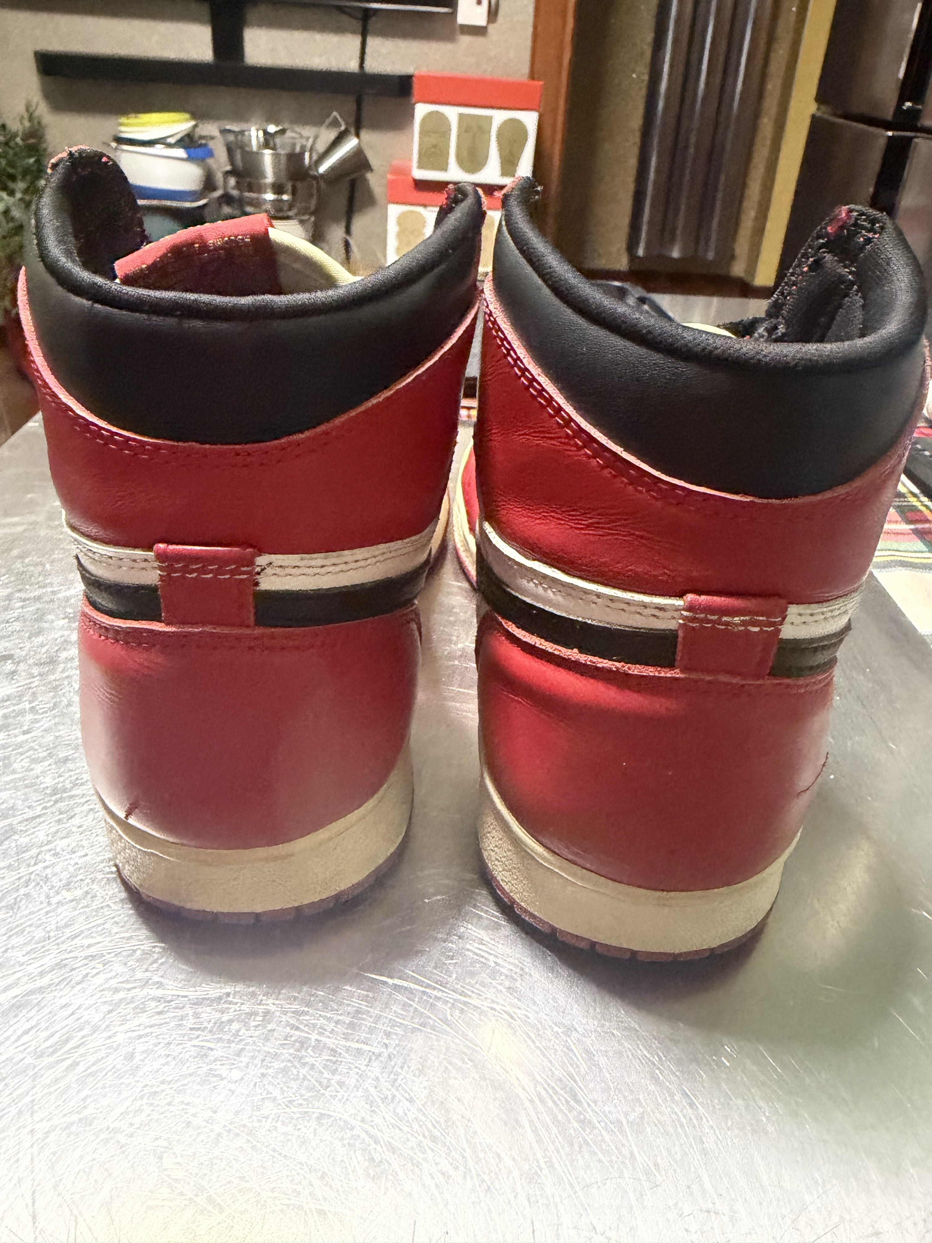 Air Jordan 1 Retro Chicago (1994) photo 4