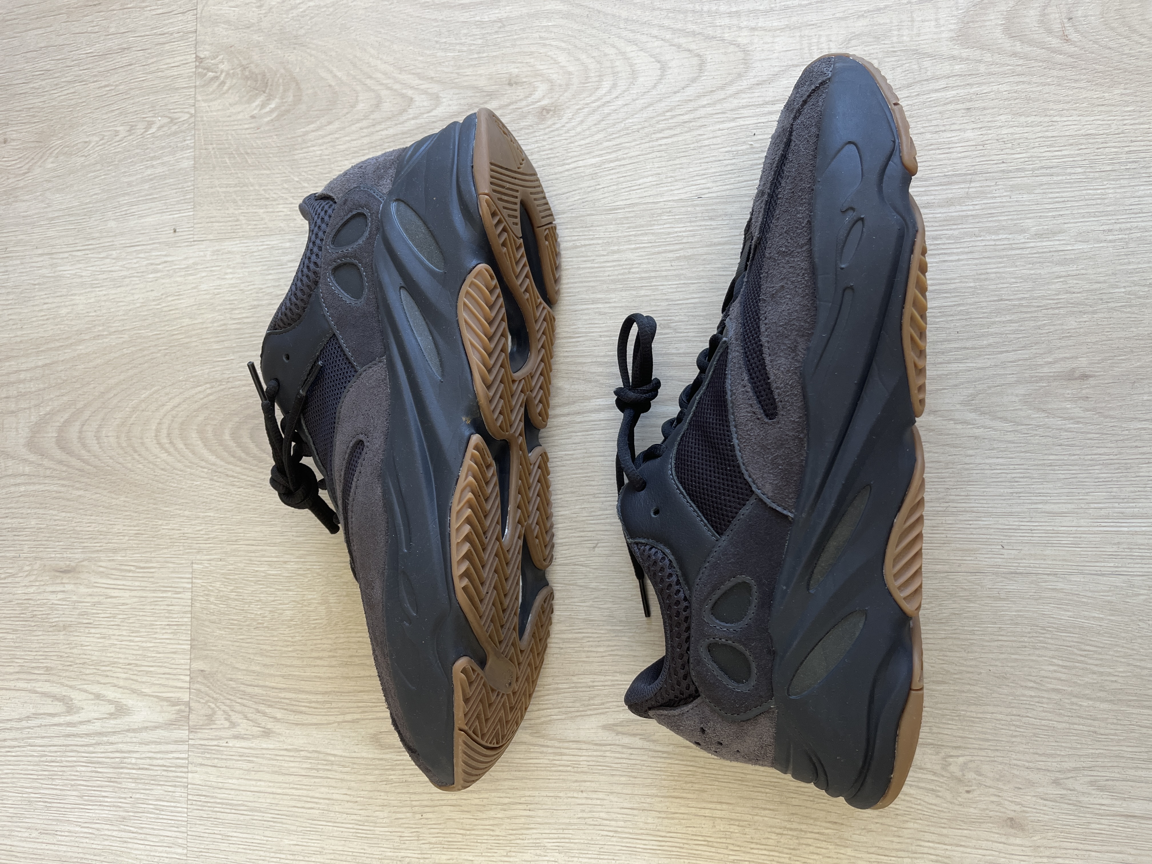 Yeezy Boost 700 'Utility Black' photo 1