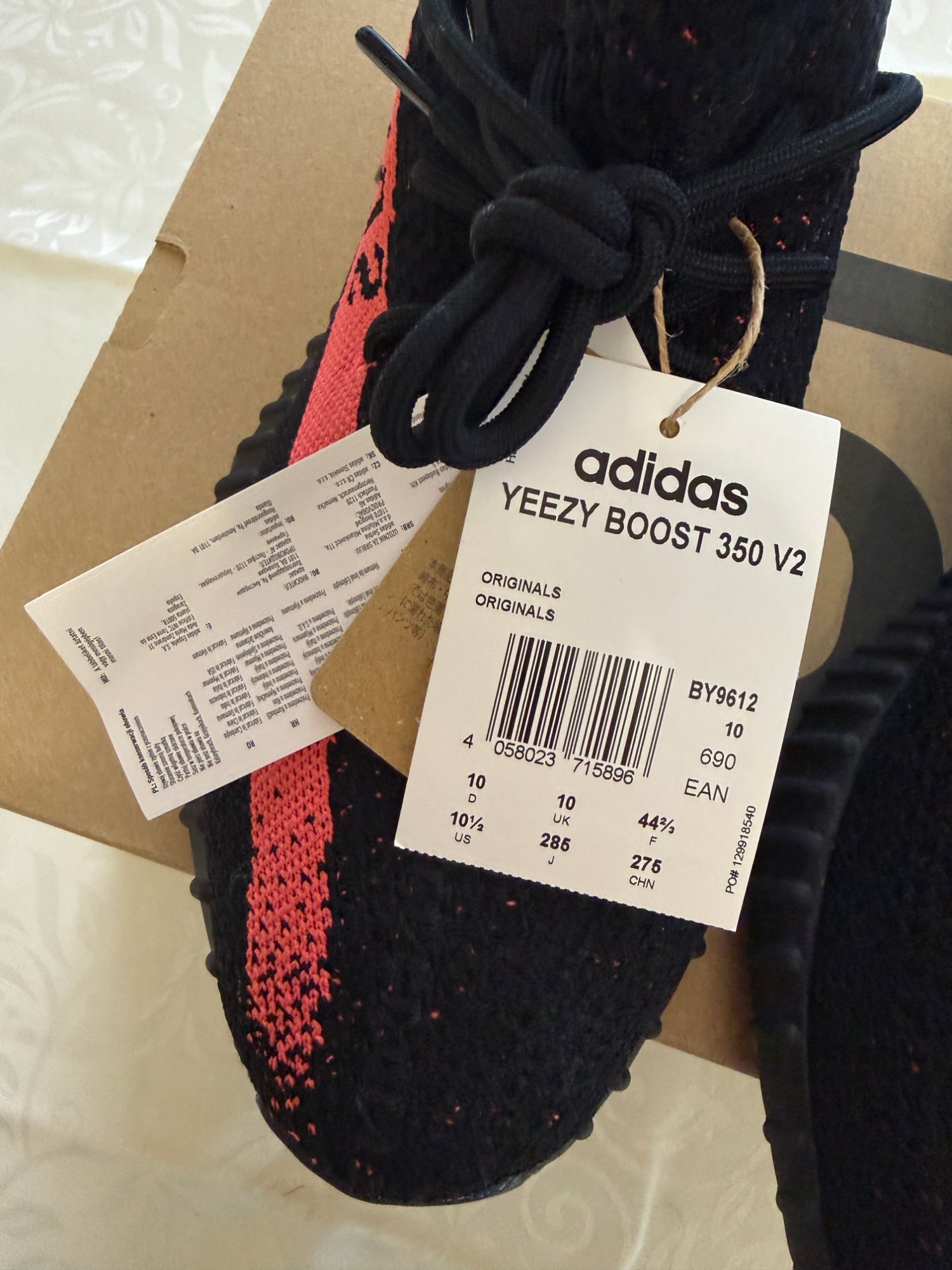 Yeezy Boost 350 V2 'Red' photo 6