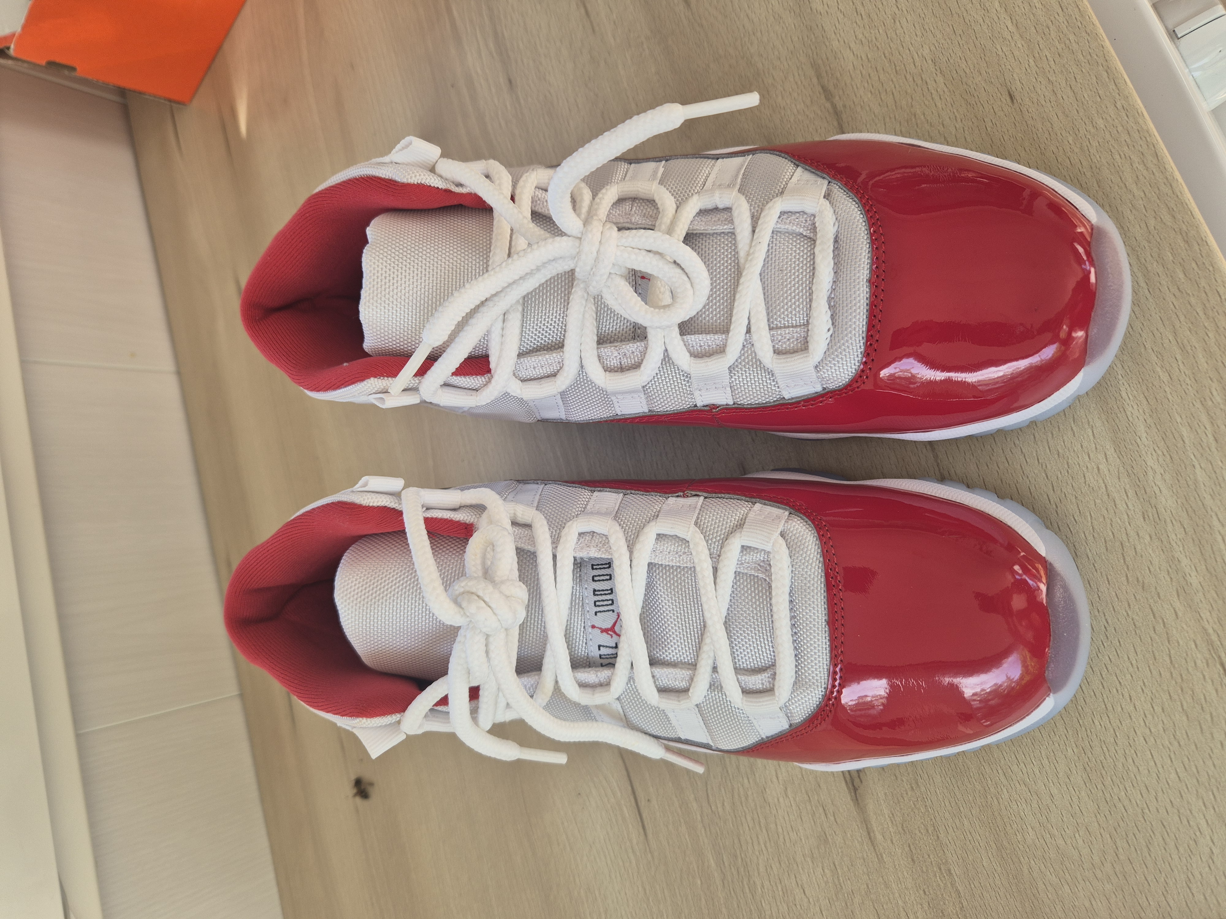 Air Jordan 11 'Cherry' (2022) photo 9