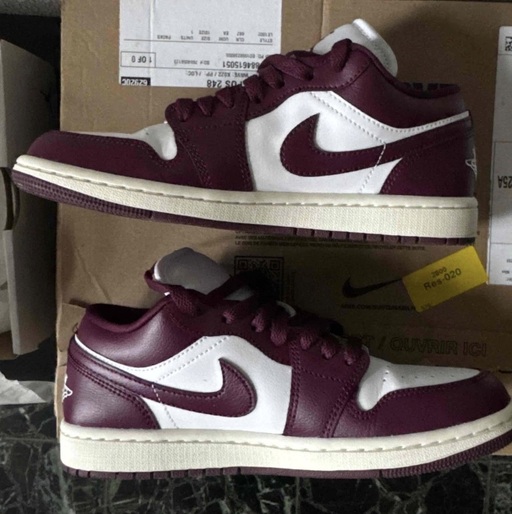 Air Jordan 1 Low WMNS 'Bordeaux' (2024)