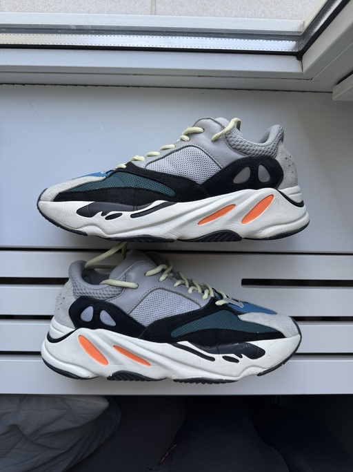 Yeezy Boost 700 'Wave Runner'