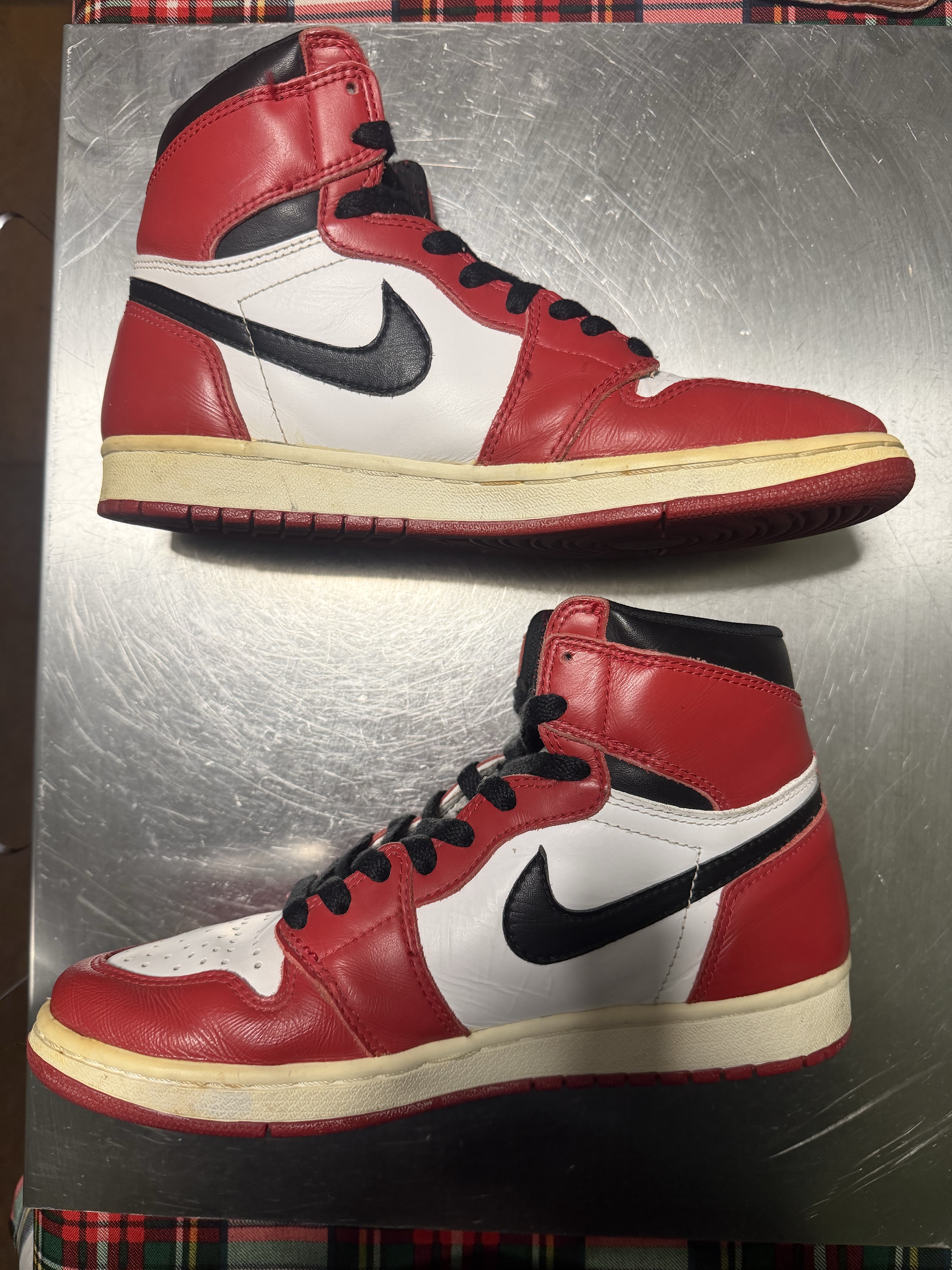 Air Jordan 1 Retro Chicago (1994) photo 2