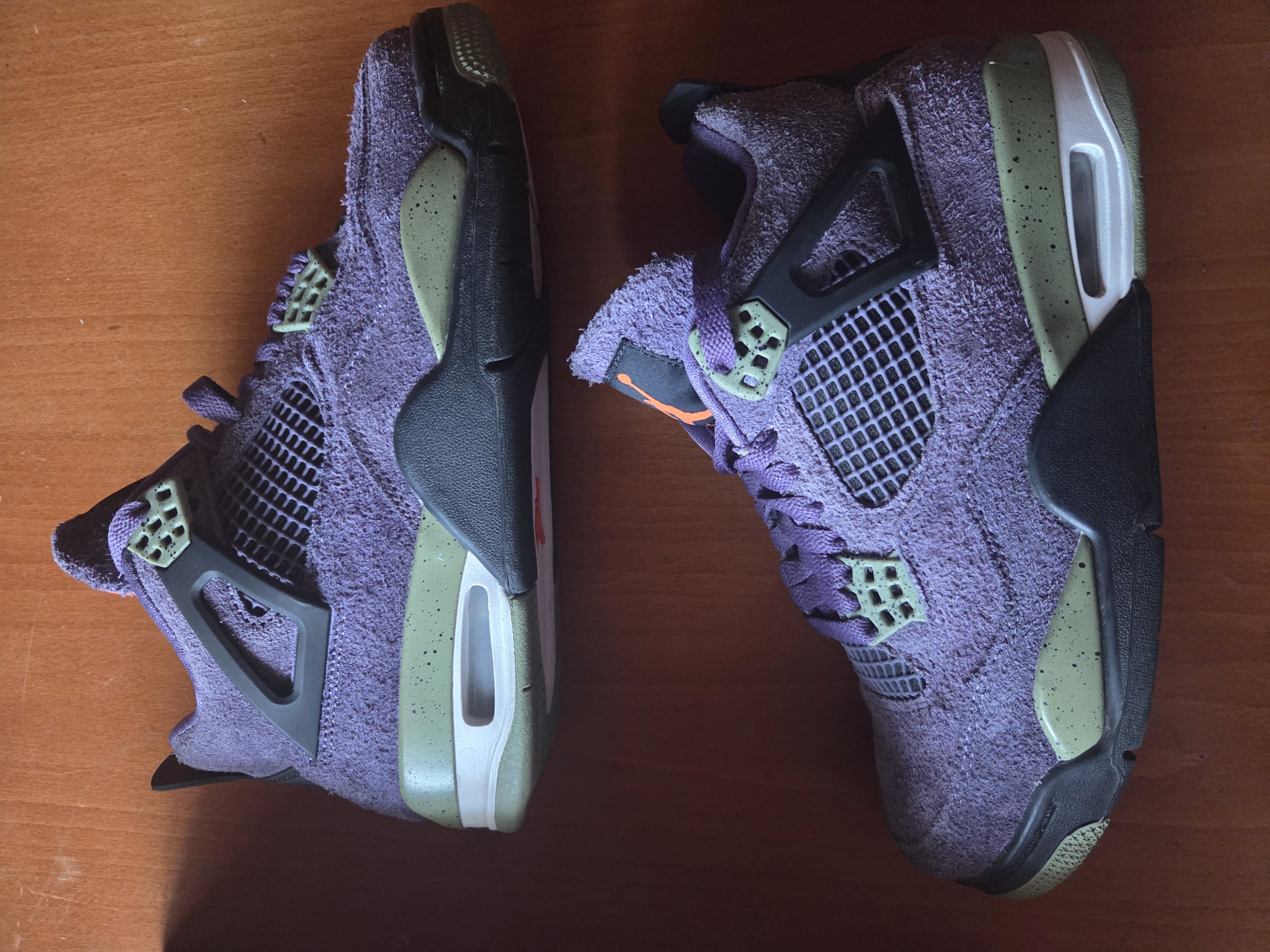 Air Jordan 4 WMNS 'Canyon Purple' (2022) photo 1