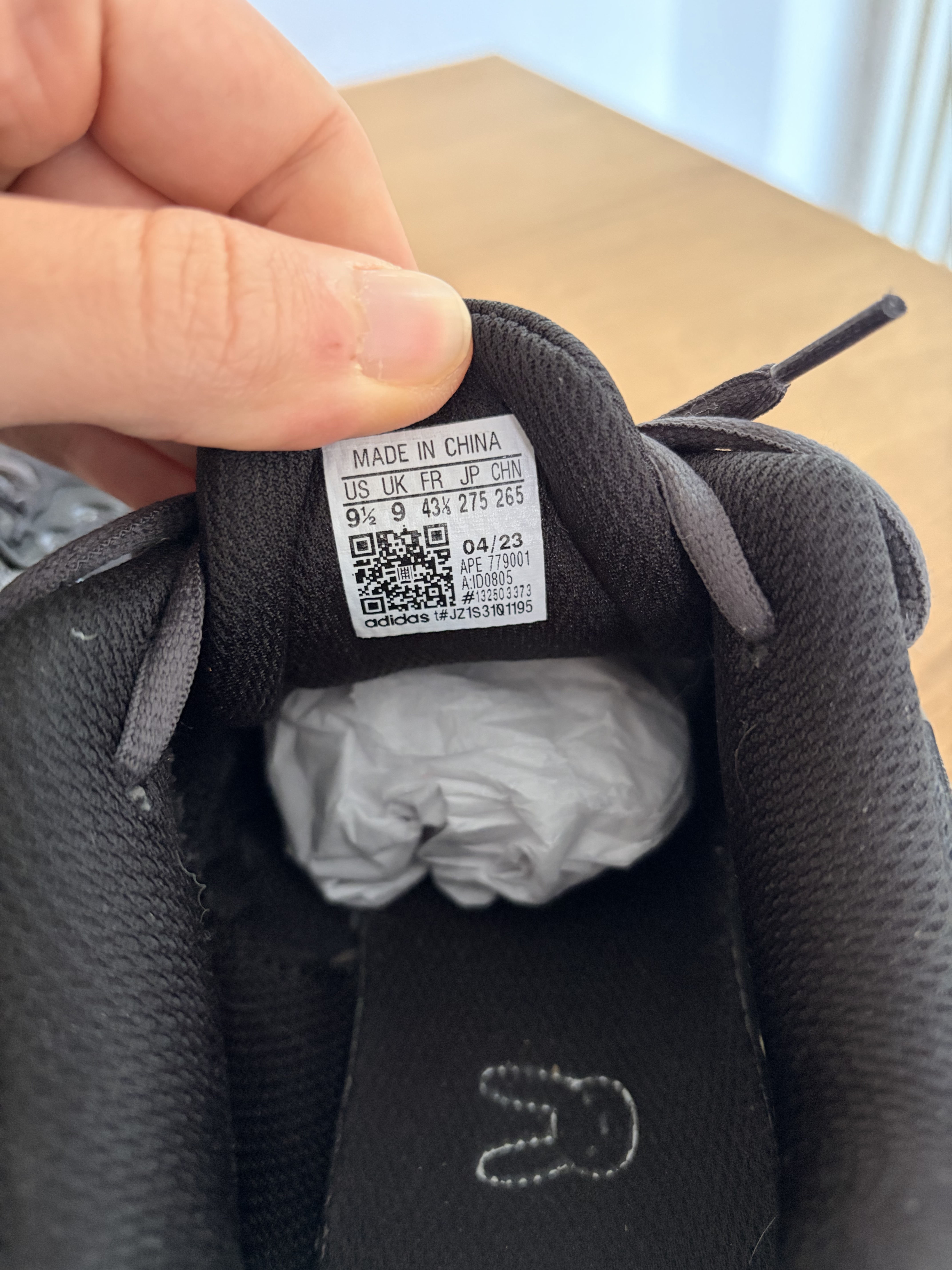 Adidas x Bad Bunny Response CL Black (2023) photo 9