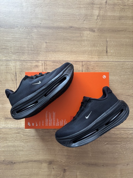 Nike Vomero Premium Mini 'Swoosh Black' (2026)
