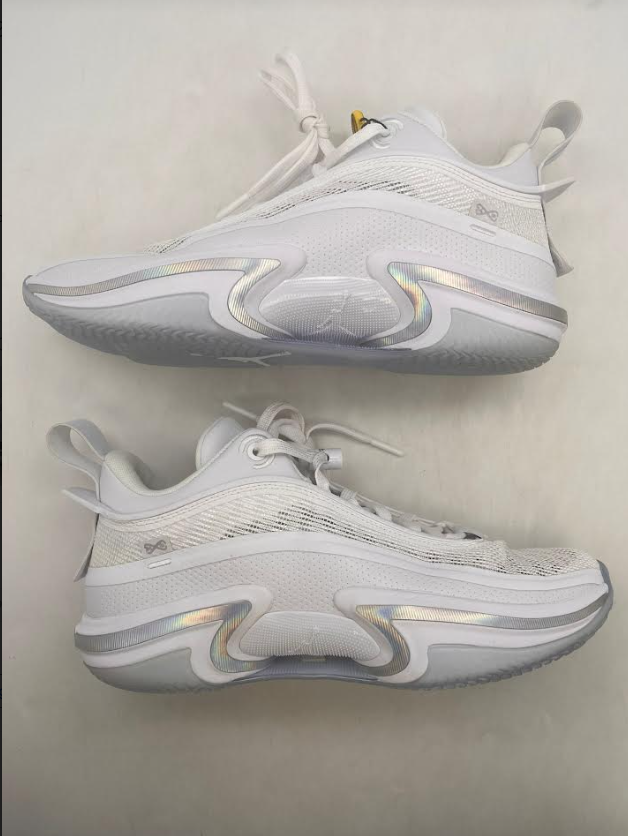 Air Jordan 36 Low Pure Money (2022) photo 2