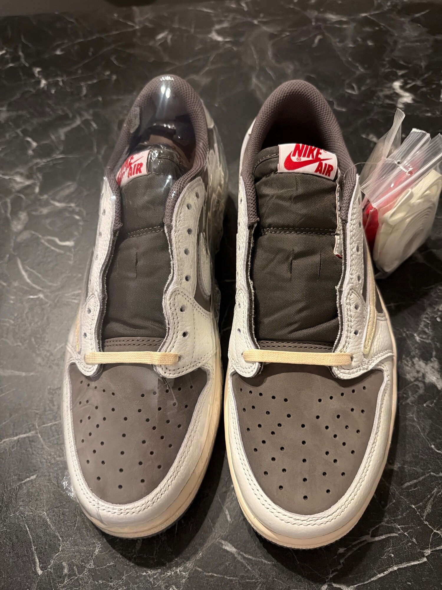 Air Jordan 1 x Travis Scott Low PS Reverse Mocha (2022) photo 3