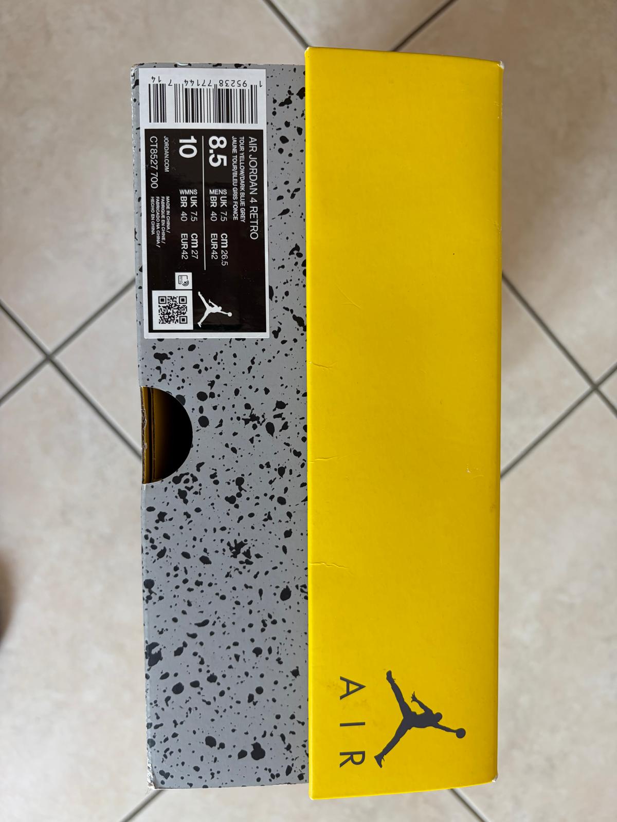 Air Jordan 4 Retro 'Lightning' (2021) photo 6