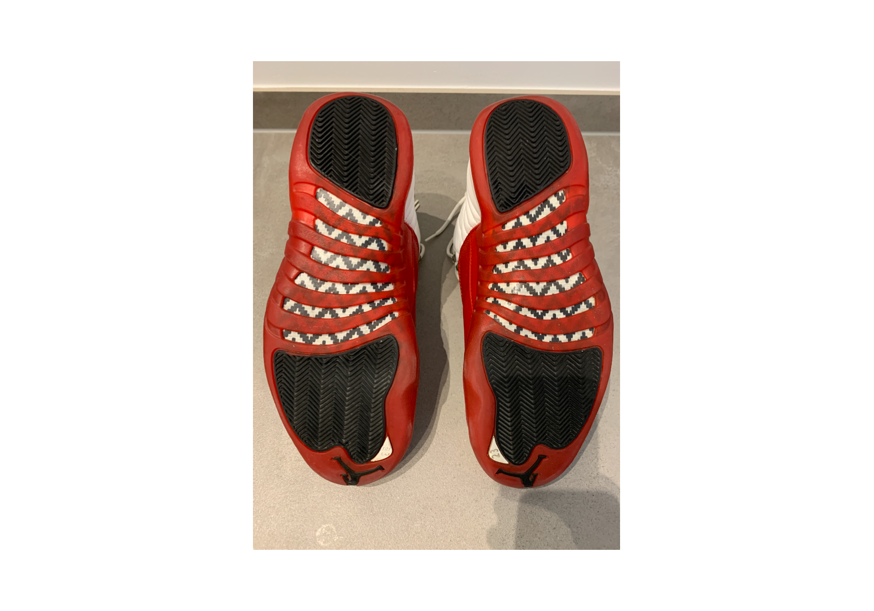 Air Jordan 12 OG 'Cherry' (1997) photo 5