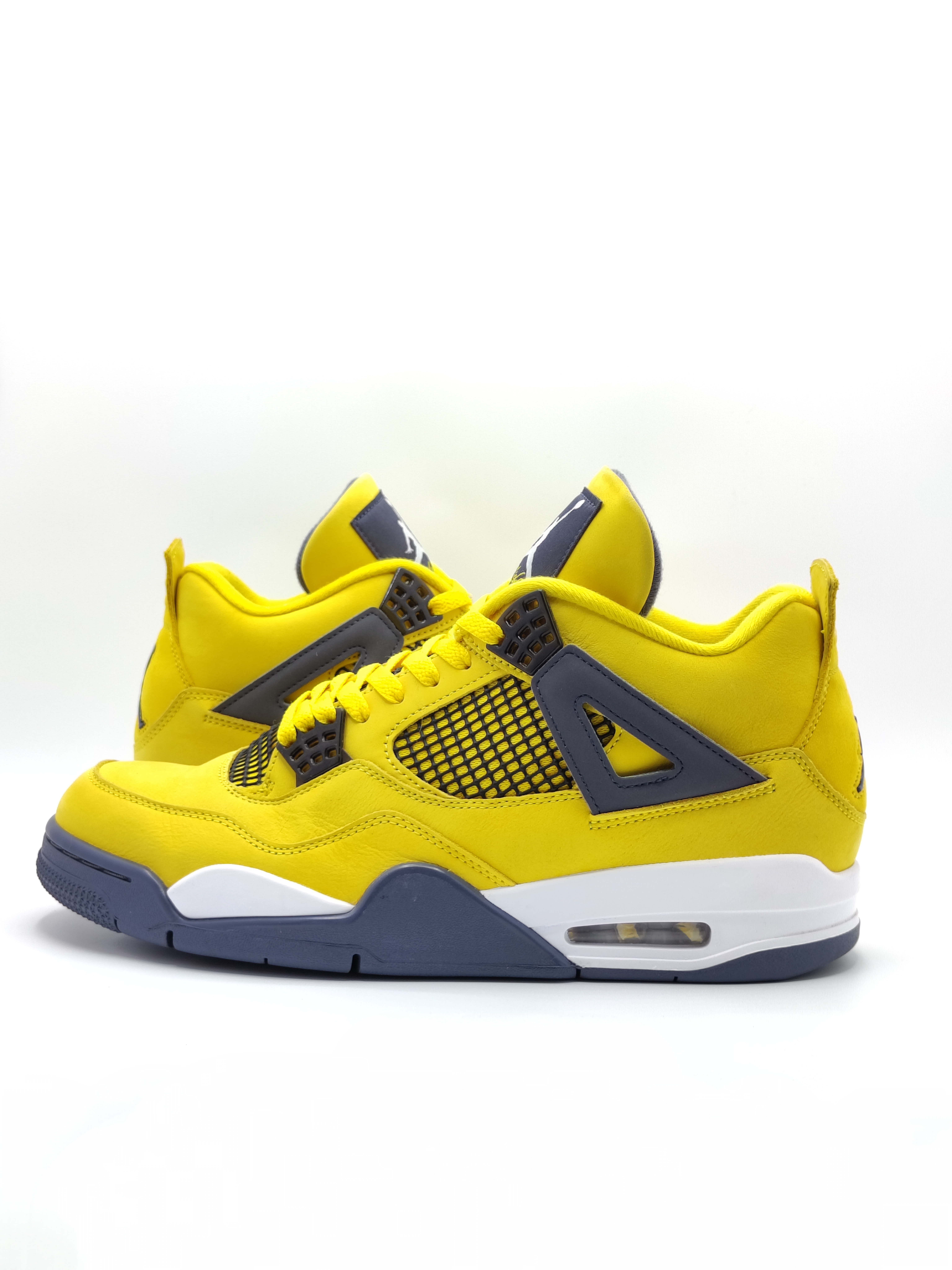 Air Jordan 4 Retro 'Lightning' (2021) photo 10