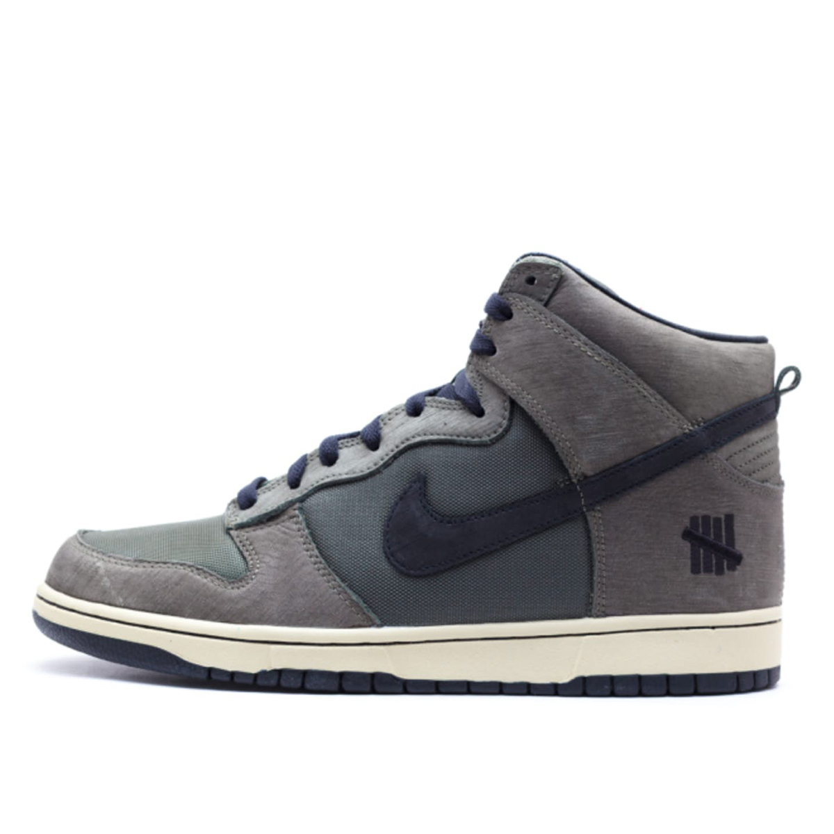 Nike x Undefeated Dunk High Bring Back Pack sneaker – authenticated on KLEKT