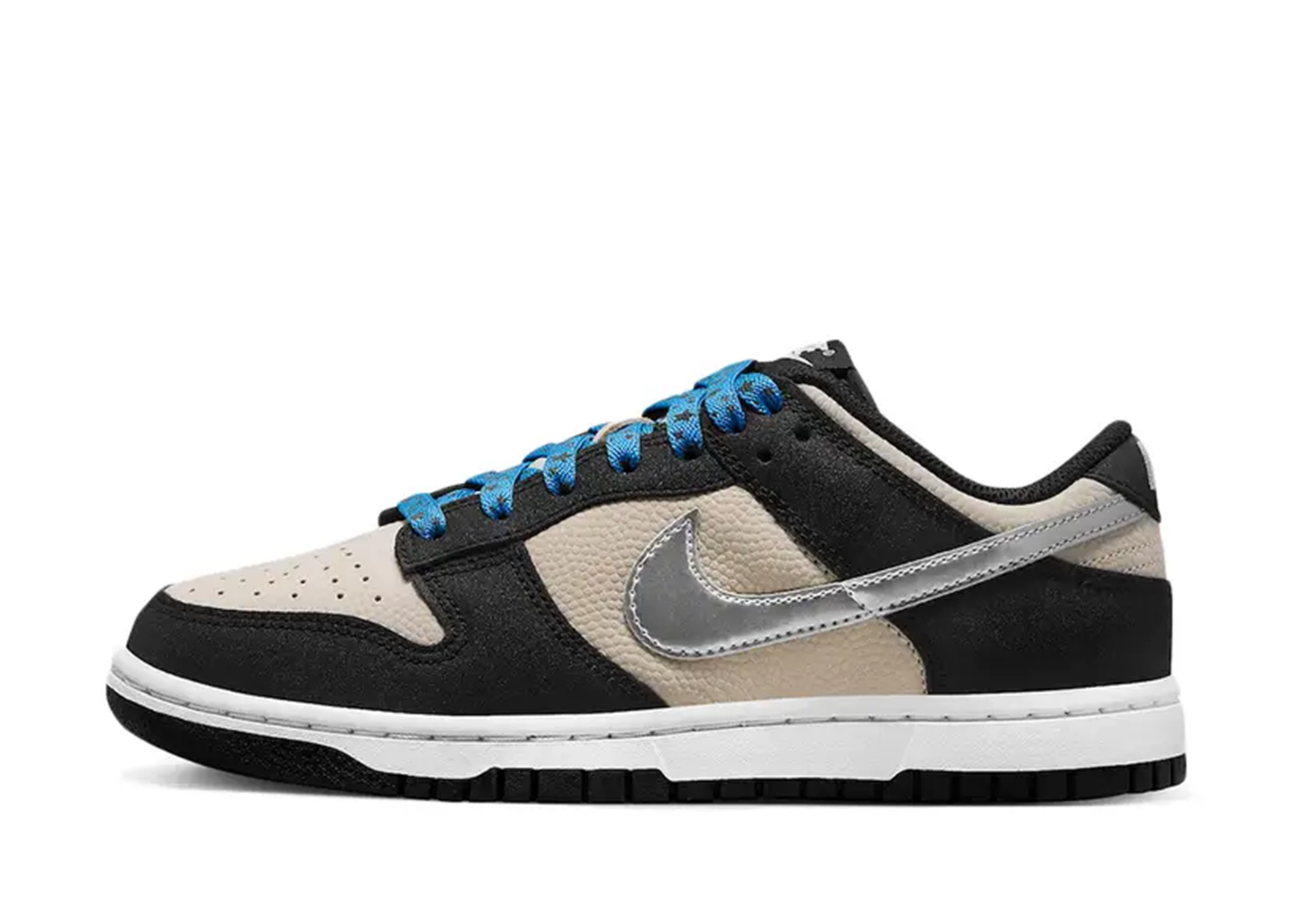 Nike Dunk Low WMNS Starry Laces (2023) SILVER/BLACK sneaker – authenticated on KLEKT