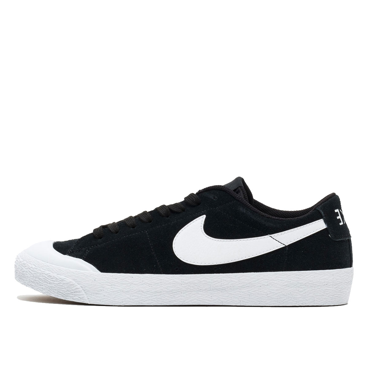 Nike SB Zoom Blazer Low XT Black White (2016) BLACK/WHITE-GUM LIGHT BROWN sneaker – authenticated on KLEKT