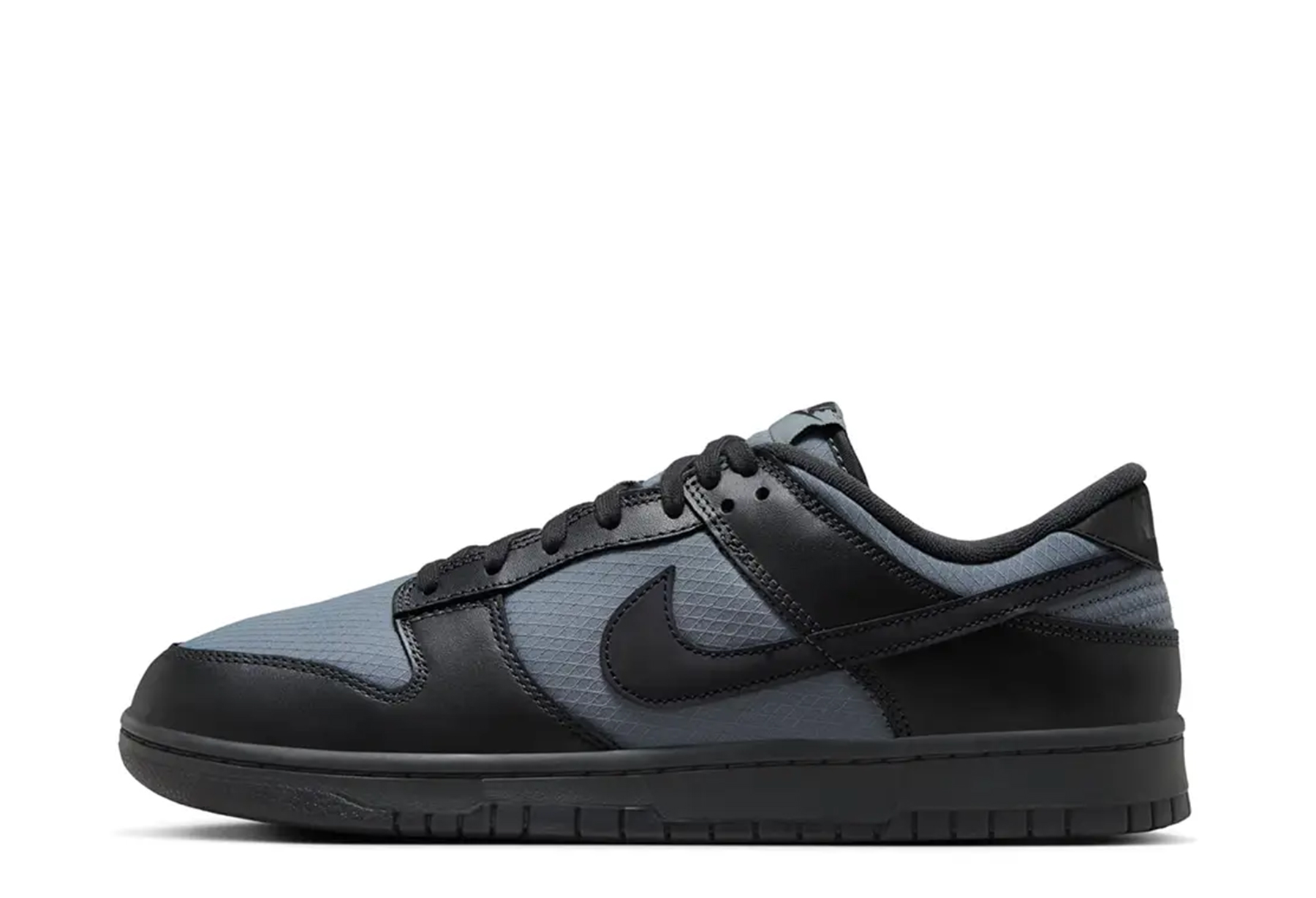 Nike Dunk Low Off 'Noir' (2024) BLACK sneaker – authenticated on KLEKT