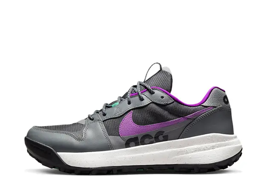 Nike ACG Lowcate Smoke Grey Purple (2022) SMOKE GREY/DARK SMOKE GREY/VIVID PURPLE sneaker – authenticated on KLEKT