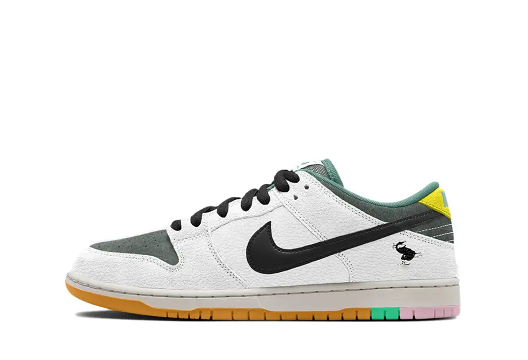 Nike SB x CSEF Dunk Low 'White Emerald' (2025) BEIGE sneaker – authenticated on KLEKT