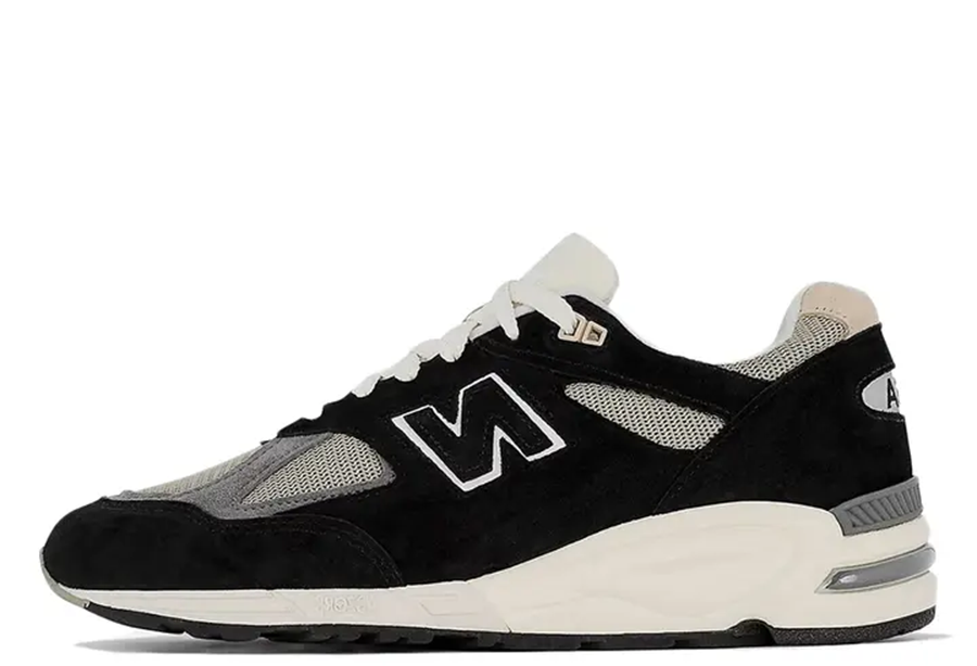New Balance 990v2 Made In USA Black (2022) BLACK sneaker – authenticated on KLEKT