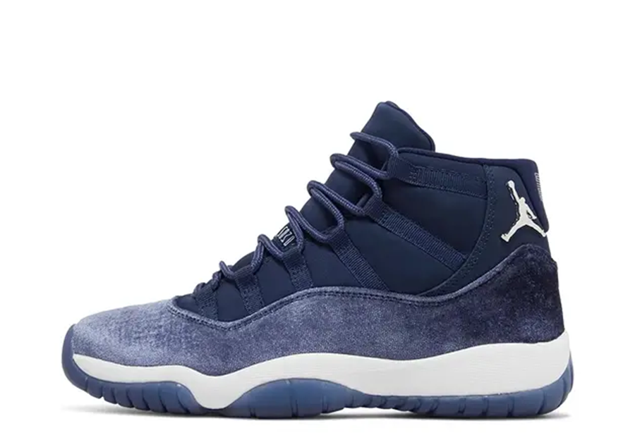 Air Jordan 11 Velvet WMNS Midnight Navy (2022) MIDNIGHT NAVY/METALLIC SILVER/WHITE sneaker – authenticated on KLEKT