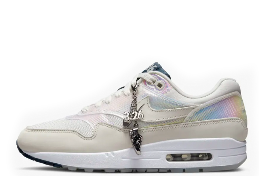 Nike Air Max 1 AMD WMNS La Ville Lumière (2022) Summit White/Light Bone/Light Smoke Grey. sneaker – authenticated on KLEKT