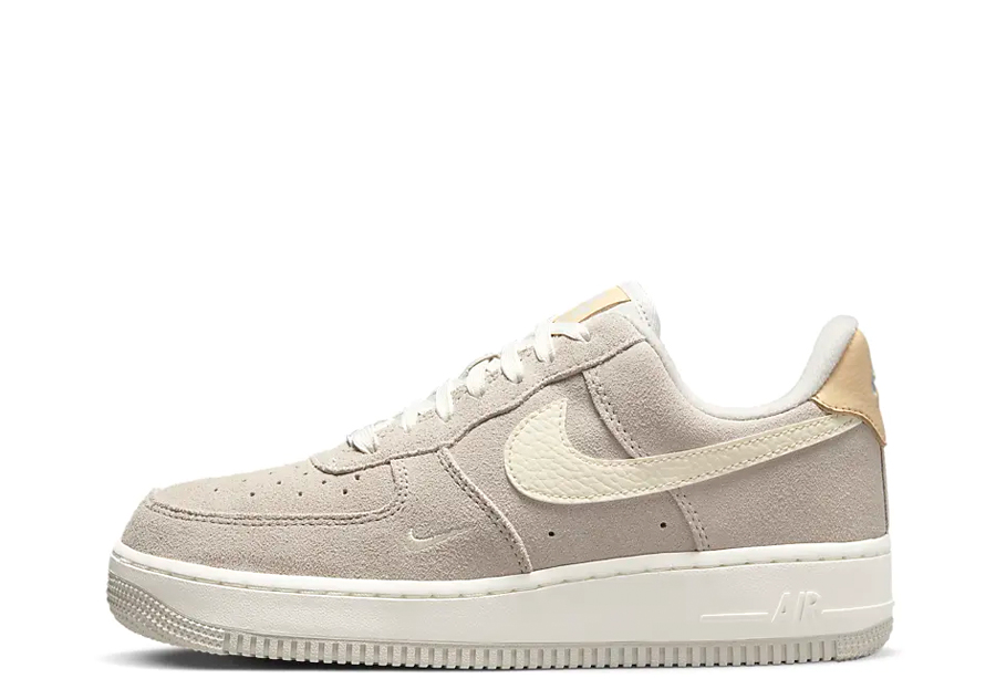 Nike Air Force 1 Taupe Suede (2022)  Light Bone/Sesame/Sail/Coconut Milk sneaker – authenticated on KLEKT