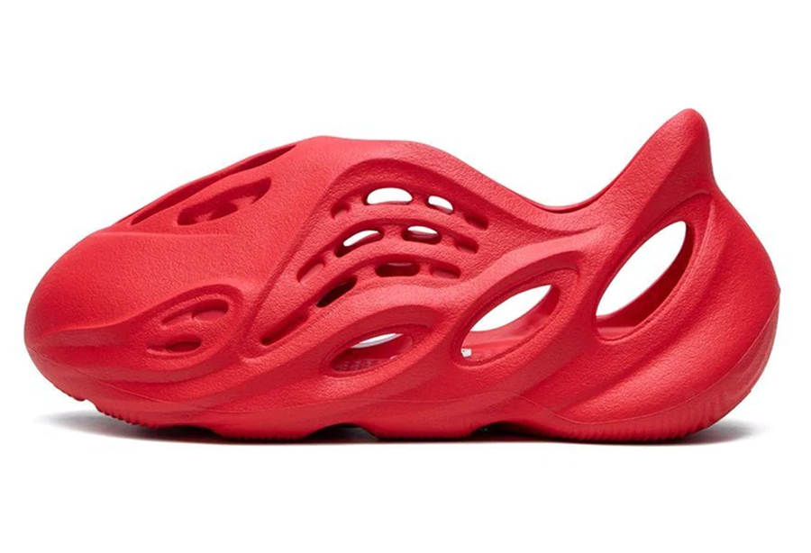 Yeezy Foam RNNR Vermillion (Kids) VERMILLION sneaker – authenticated on KLEKT