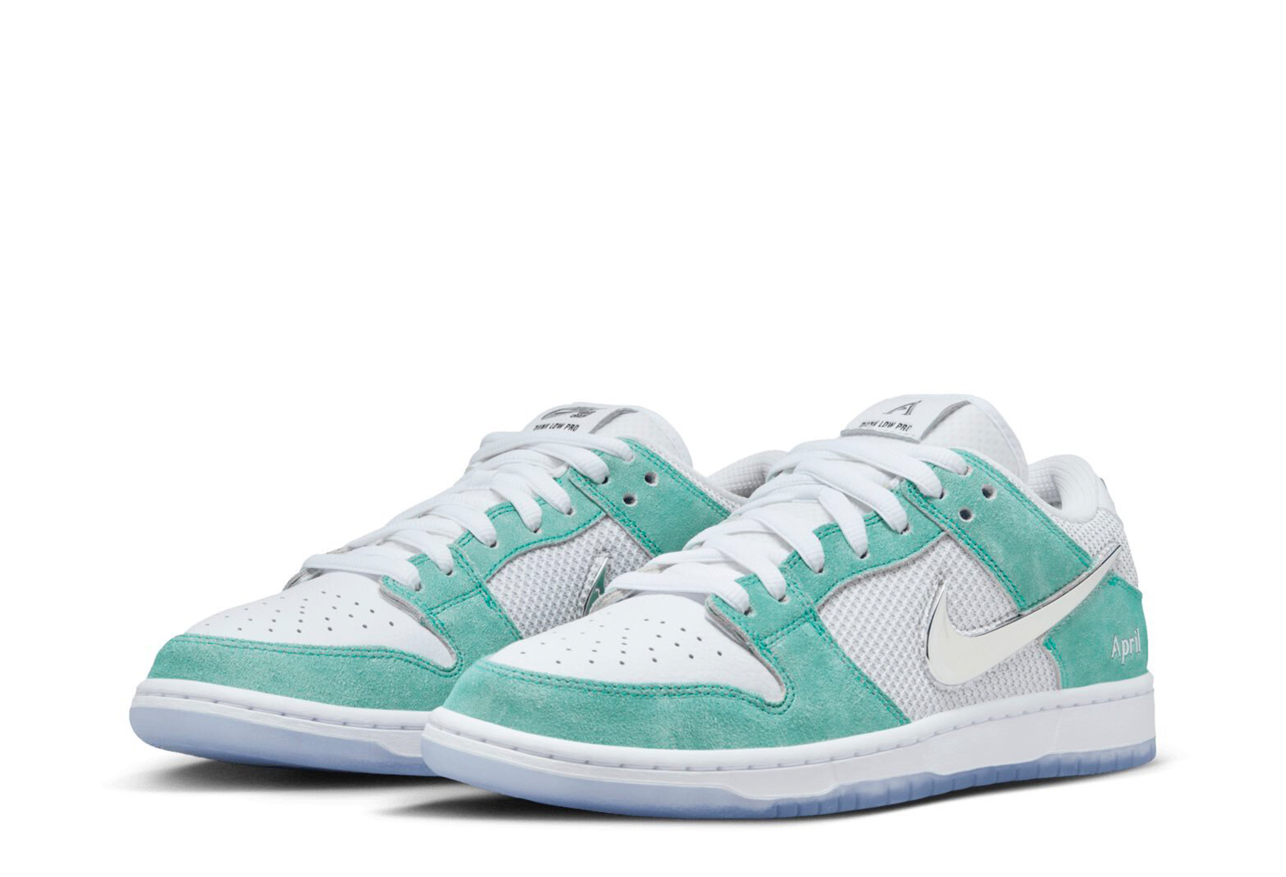 Nike SB x April Skateboards Dunk Low Blue (2023) TURBO GREEN/METALLIC SILVER/TURBO GREEN sneaker – authenticated on KLEKT