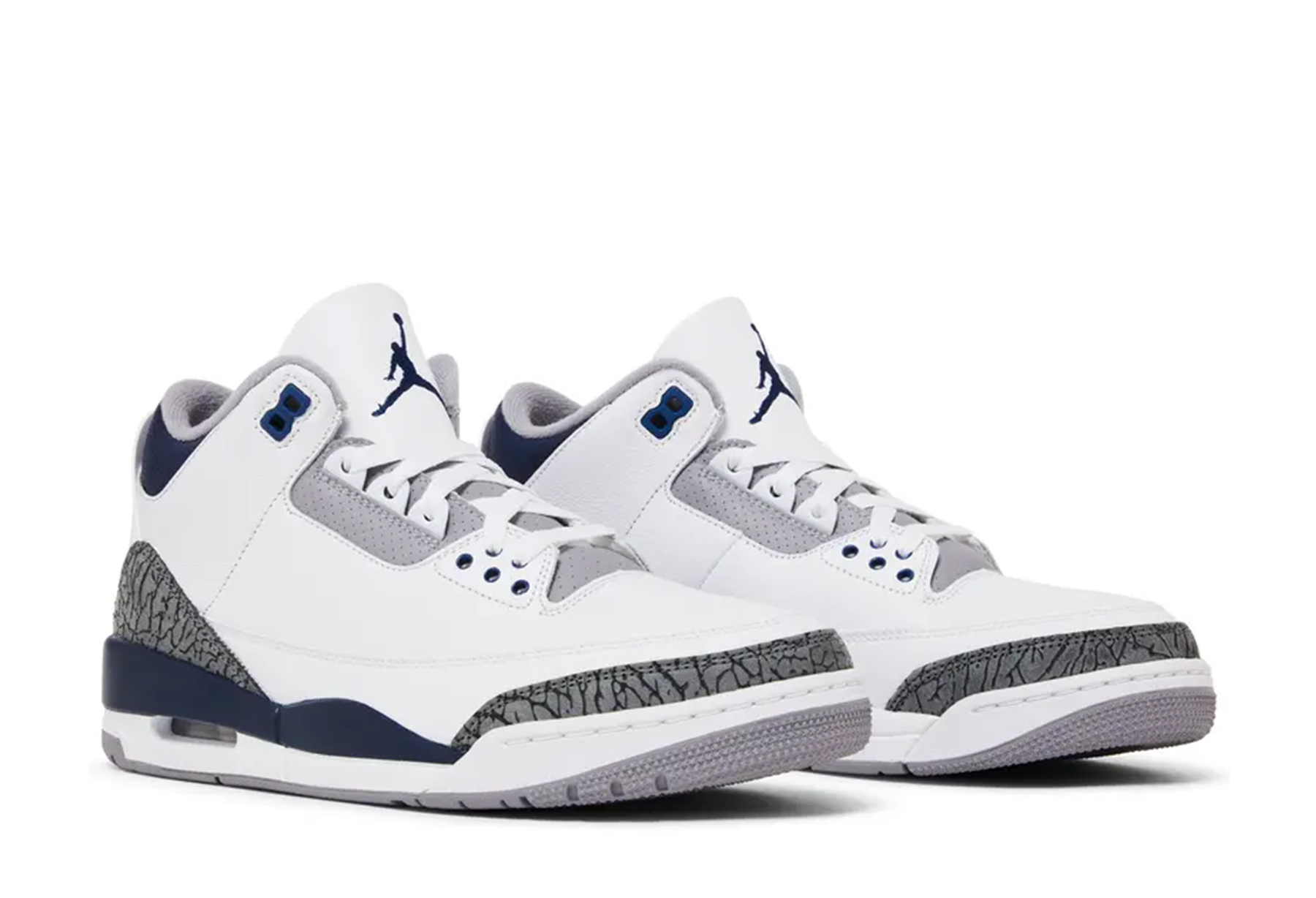 Air Jordan 3 Retro 'Midnight Navy' (2024) White/Midnight Navy/Cement Grey/Black sneaker – authenticated on KLEKT