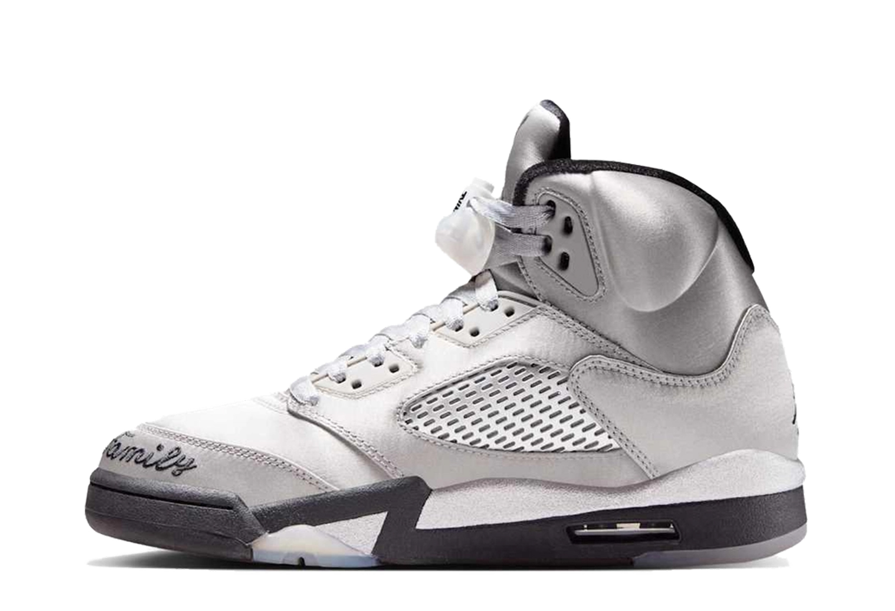 Air Jordan 5 WMNS 'Wings' (2025) Medium Grey/Black/Metallic Silver sneaker – authenticated on KLEKT
