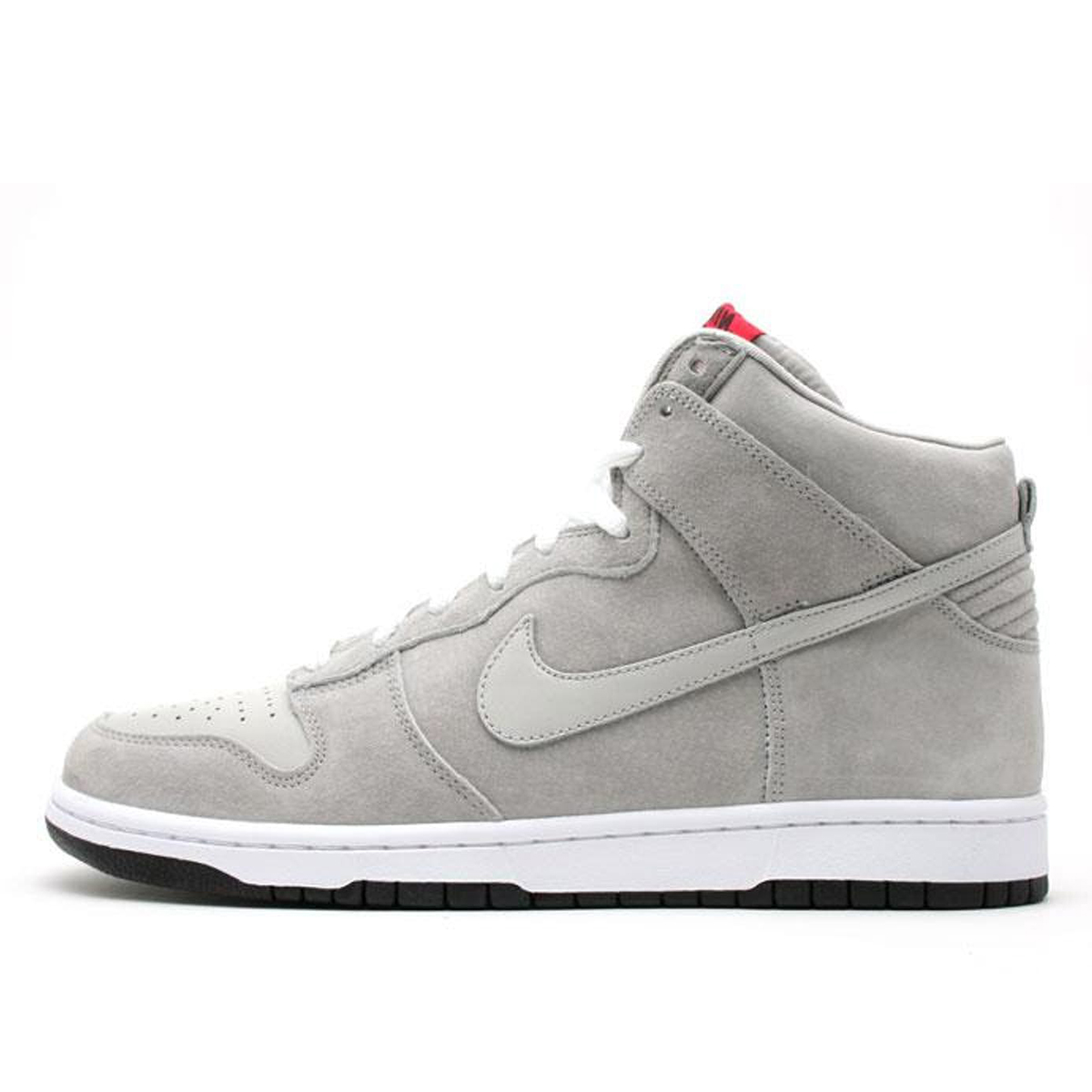 Nike SB Dunk High 'Pee Wee Herman' (2007) sneaker – authenticated on KLEKT
