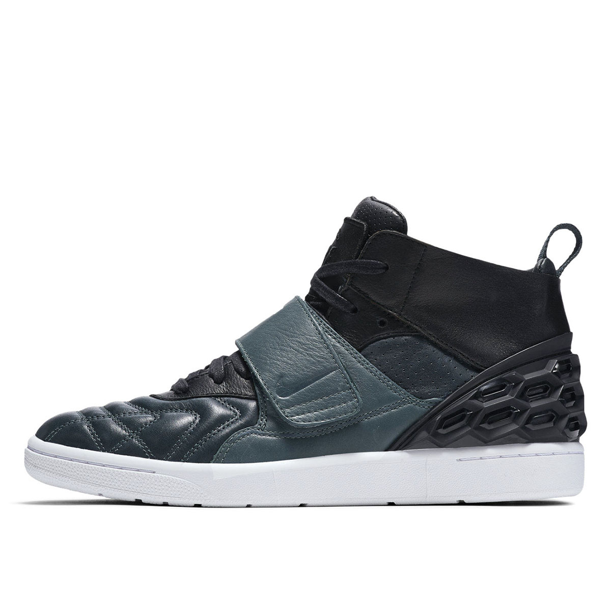 Nike Tiempo Vetta QS Seaweed/Hasta-Black sneaker – authenticated on KLEKT