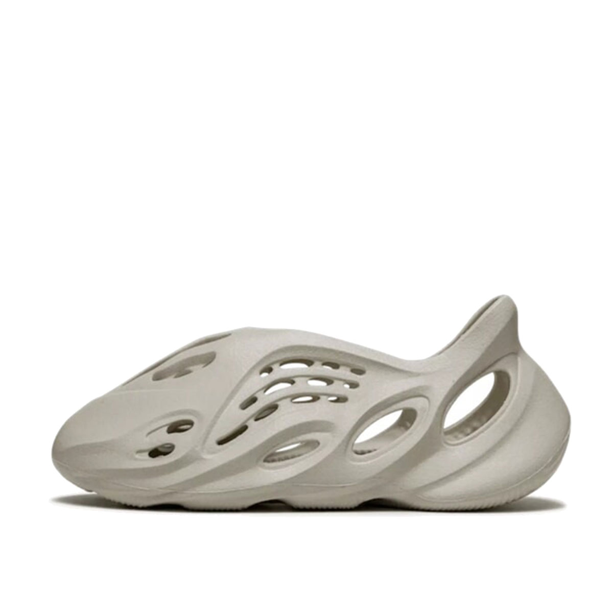 Yeezy Foam RNR Sand (Kids) sneaker – authenticated on KLEKT