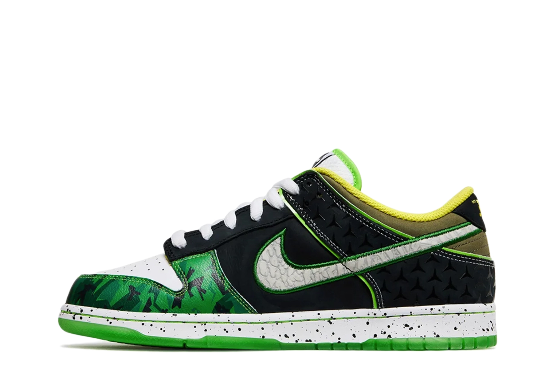 Nike x DOAF Dunk Low 'What The Duck - Away' - GOAT Exclusive (2024) White/Metallic Silver/Apple Green/Black sneaker – authenticated on KLEKT