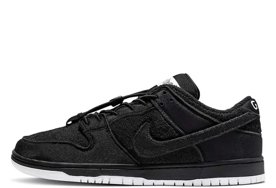 Nike SB x Gnarhunters Dunk Low Black (2022) Black/Black/White sneaker – authenticated on KLEKT
