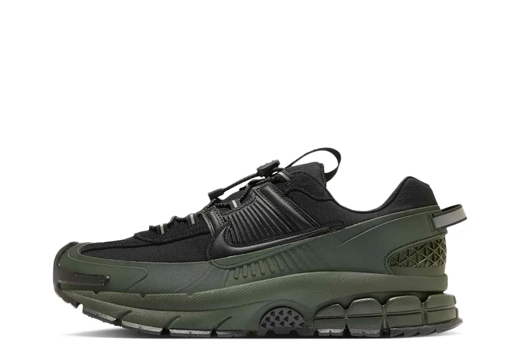 Nike Zoom Vomero Roam 'Sequoia Black' (2025) GREEN sneaker – authenticated on KLEKT