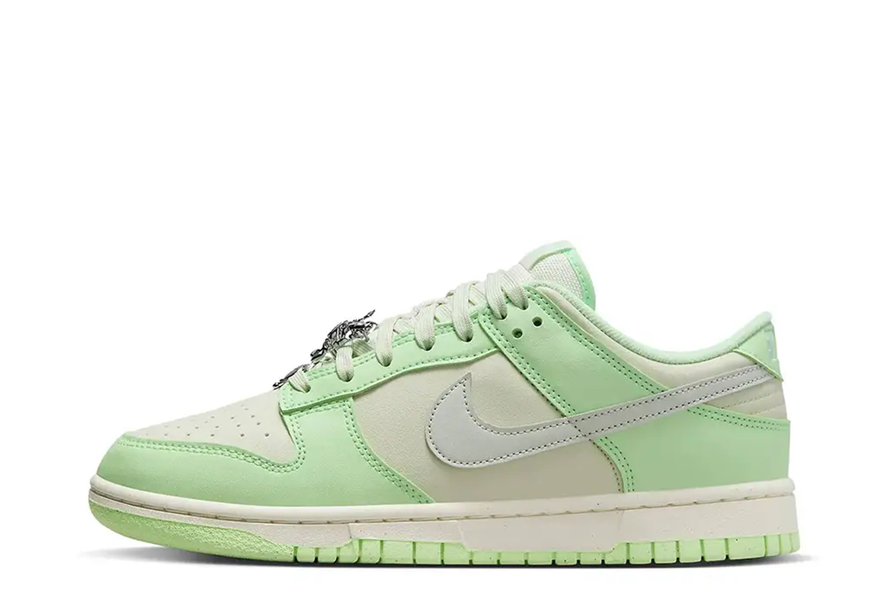 Nike Dunk Low SE WMNS 'Sea Glass' - Next Nature (2024) Sea Glass/Light Silver/Vapor Green/Sail sneaker – authenticated on KLEKT