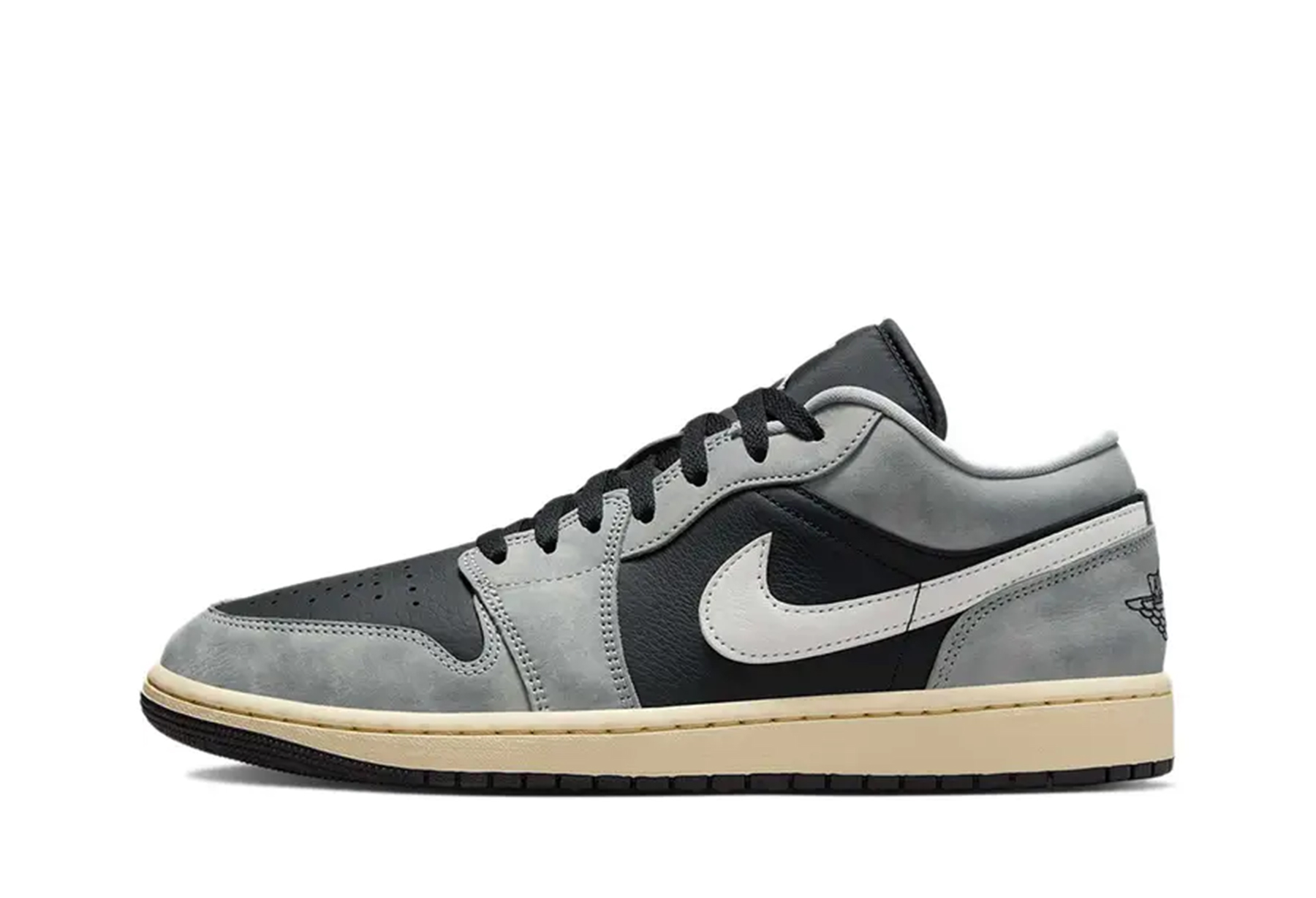 Air Jordan 1 Low 'Light Smoke Grey' (2025) GREY sneaker – authenticated on KLEKT