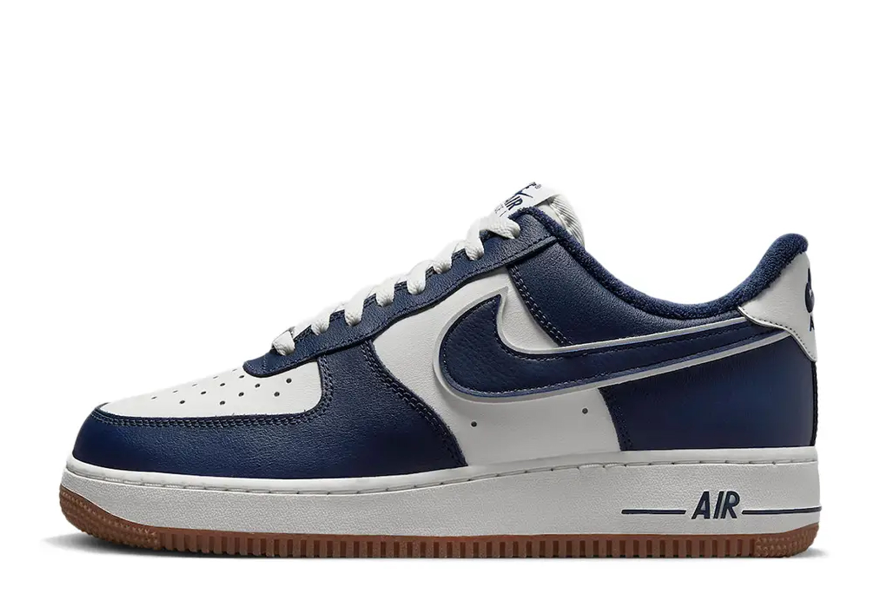 Nike Air Force 1 Low College Pack Navy Gum (2022) SAIL/MIDNIGHT NAVY-GUM MEDIUM BROWN sneaker – authenticated on KLEKT