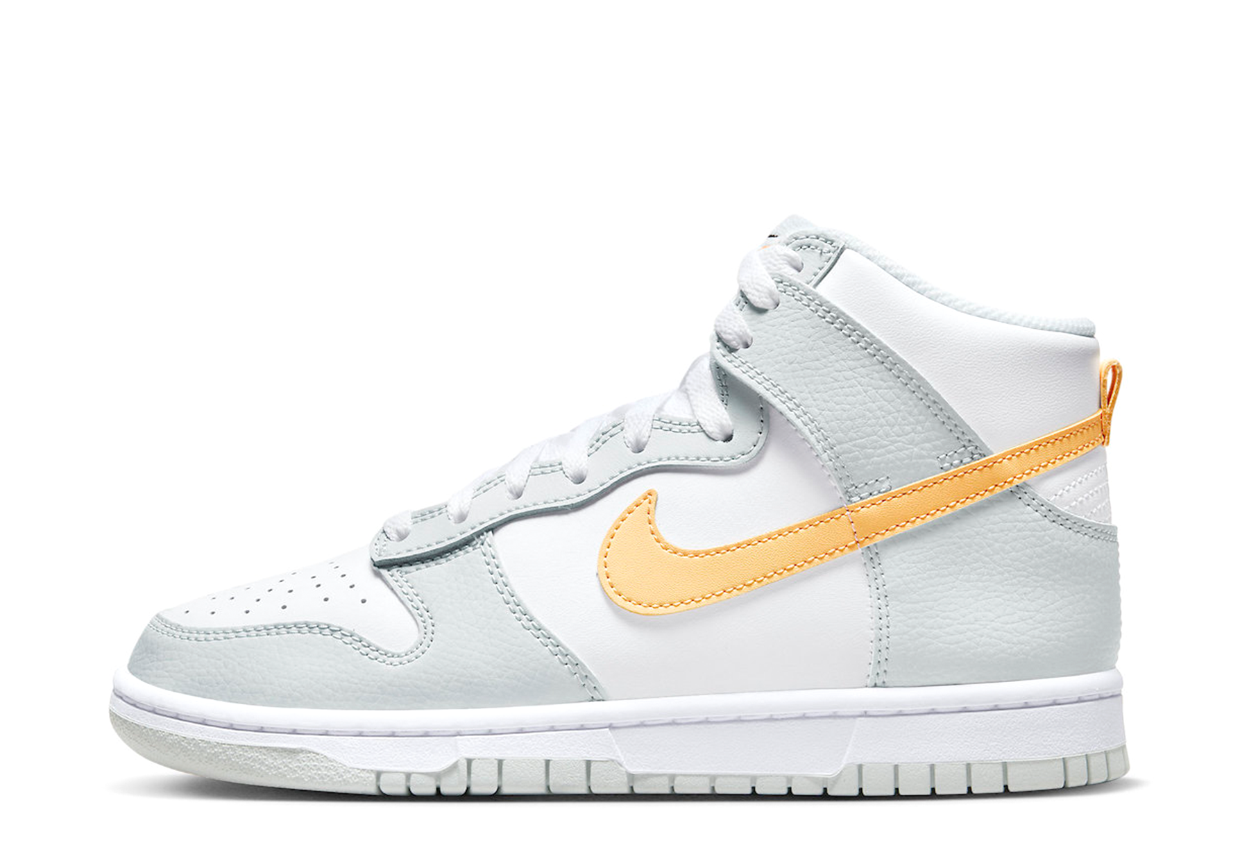 Nike Dunk High WMNS 'Melon Tint' (2023) Pure Platinum/Melon Tint-White-Black sneaker – authenticated on KLEKT